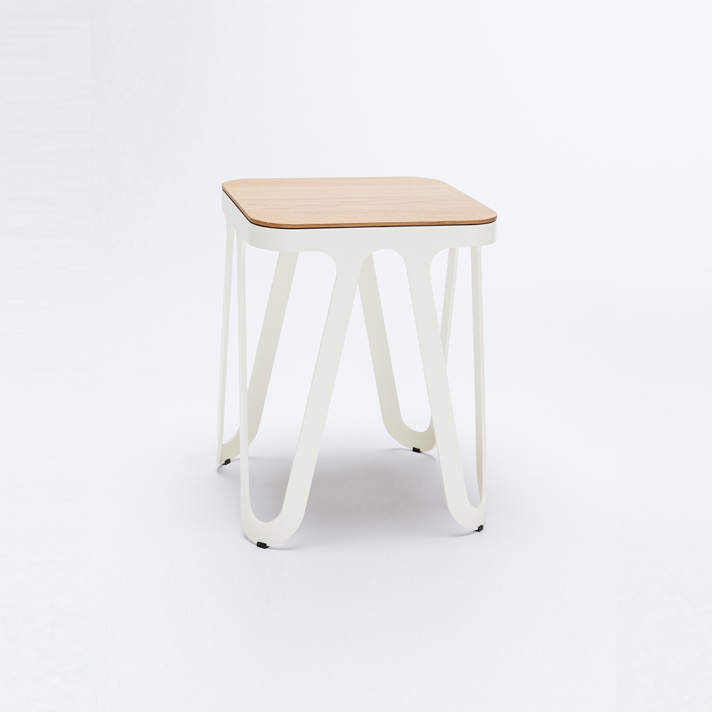 Produkt Loop Stool Wood - Cremeweiß/ Esche Natur des Herstellers NEO/CRAFT anzeigen