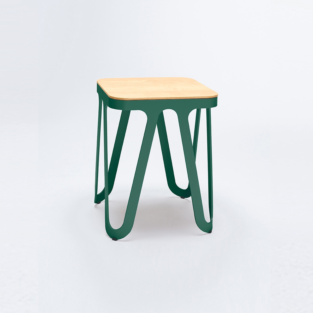Produkt Loop Stool Wood - moosgrün/ eiche des Herstellers NEO/CRAFT anzeigen