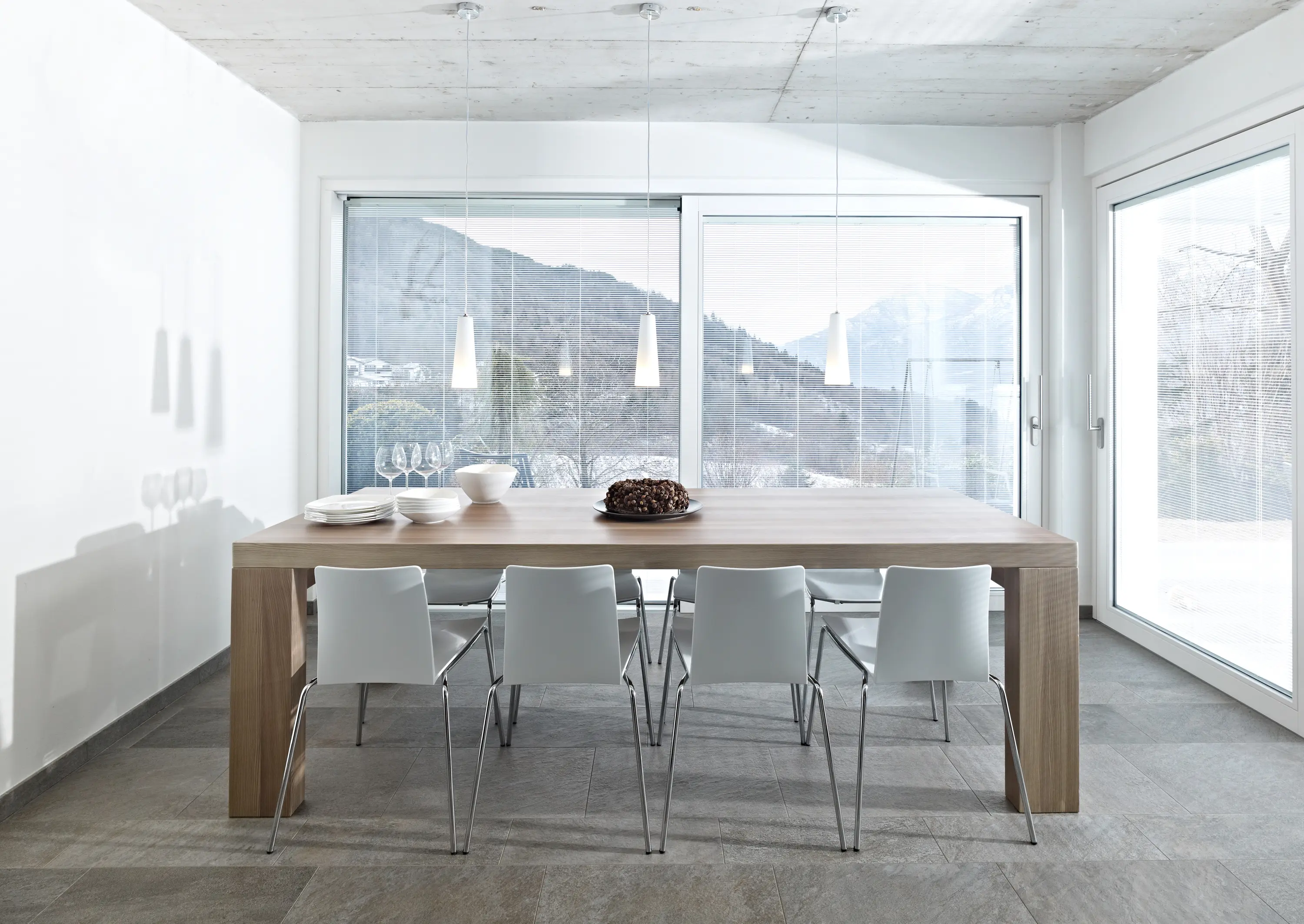 Zaninelli - Linear Table
