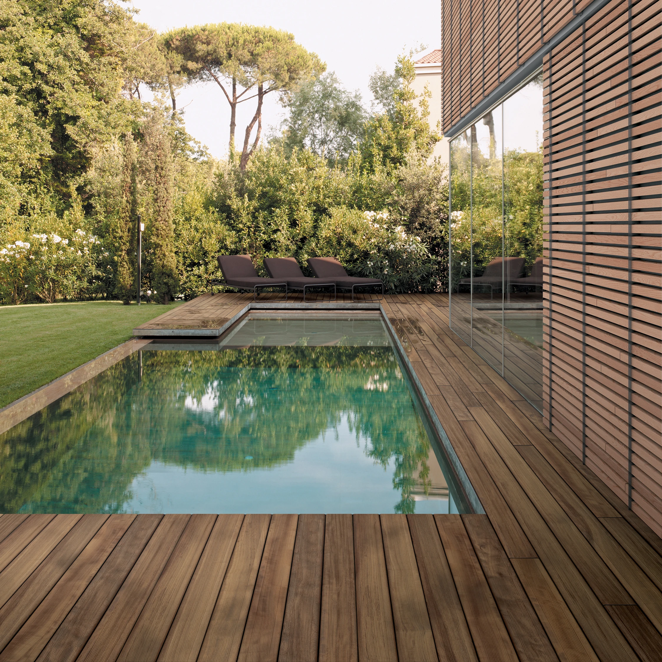 DECKING