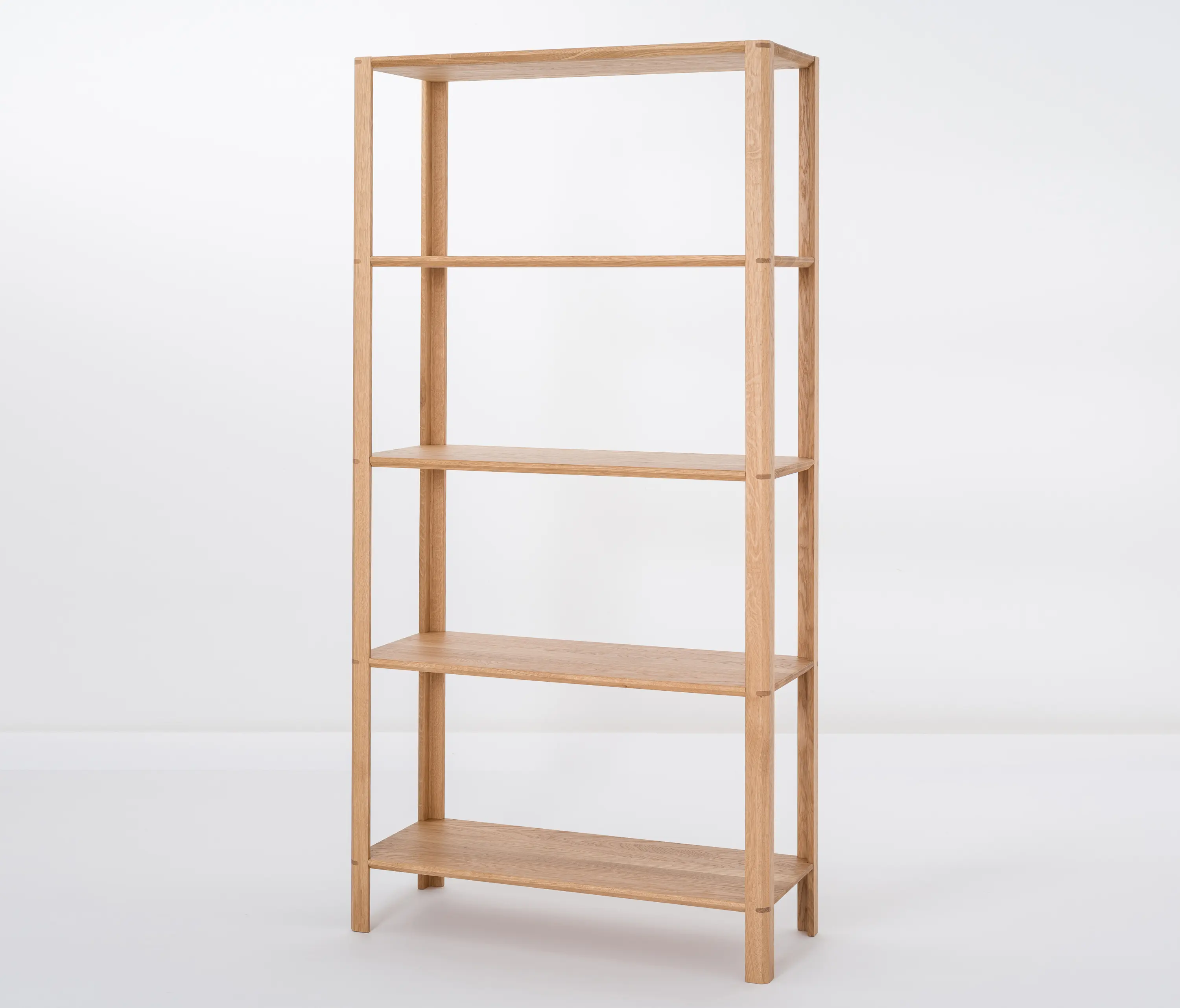 Stattmann - Plug Shelf L