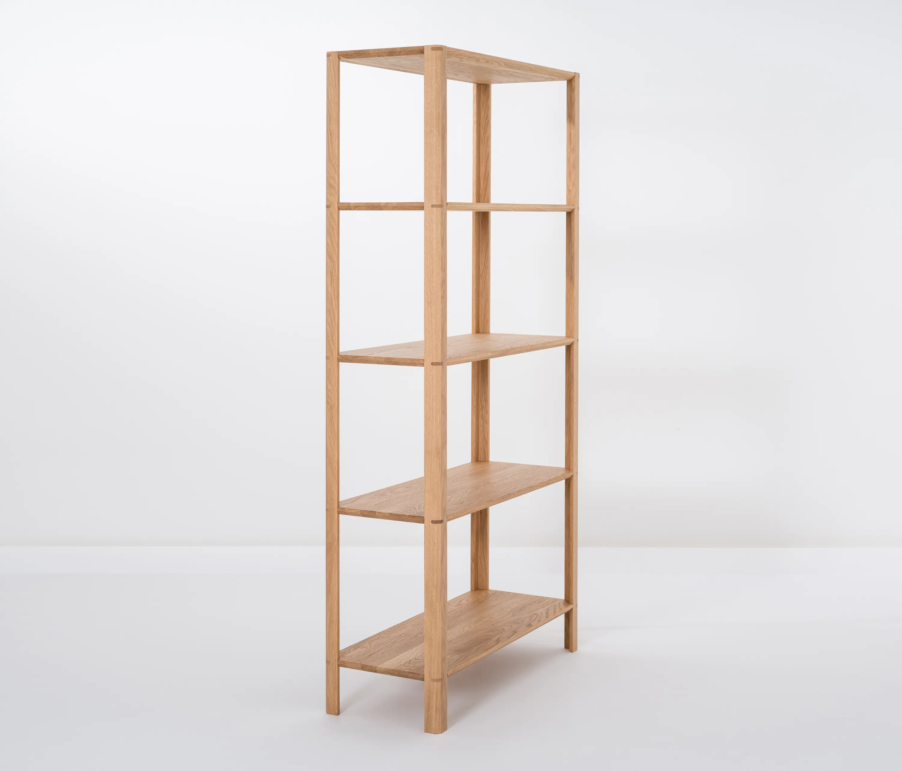 Stattmann - Plug Shelf L