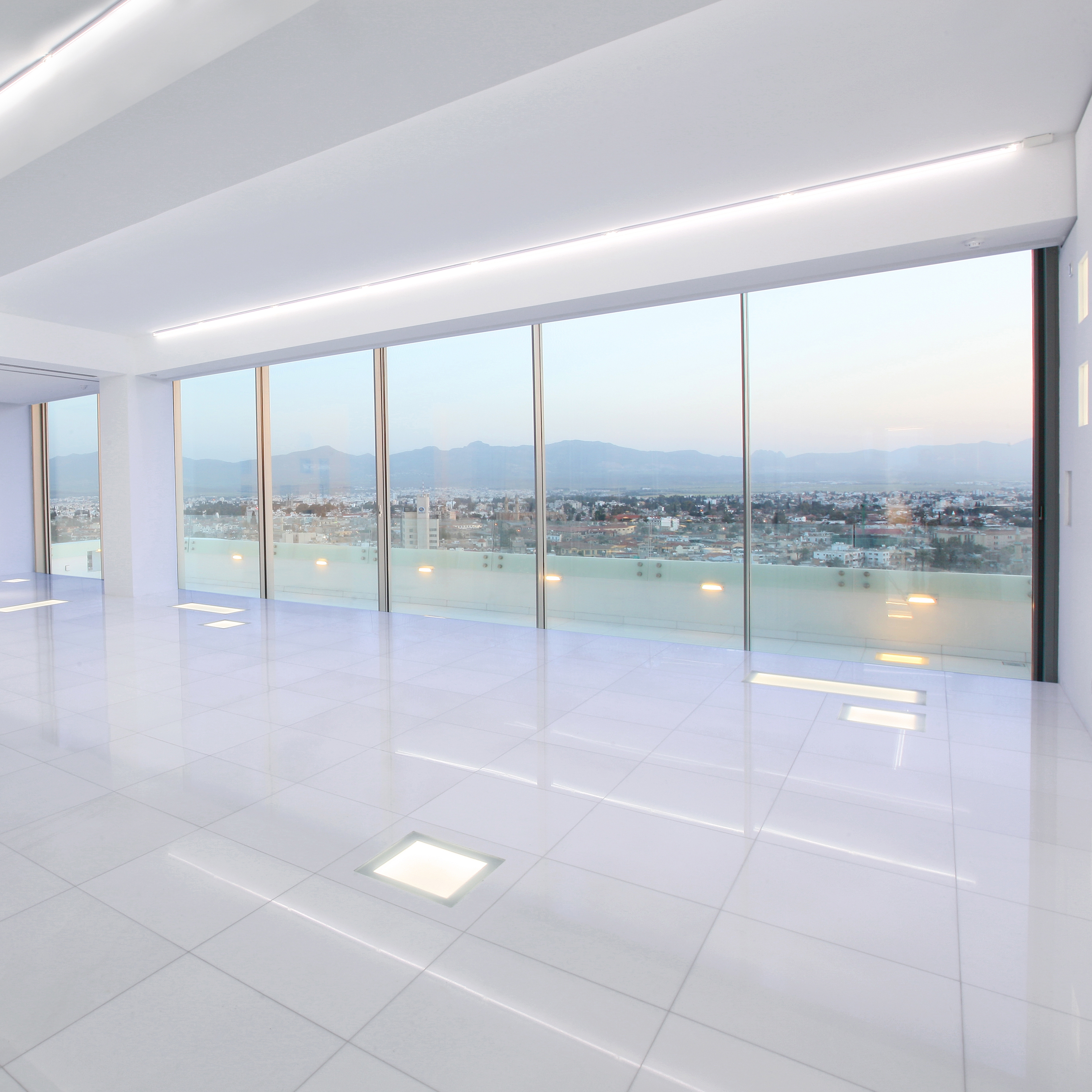 Mostrar el producto KELLER minimal windows® highline del fabricante Keller