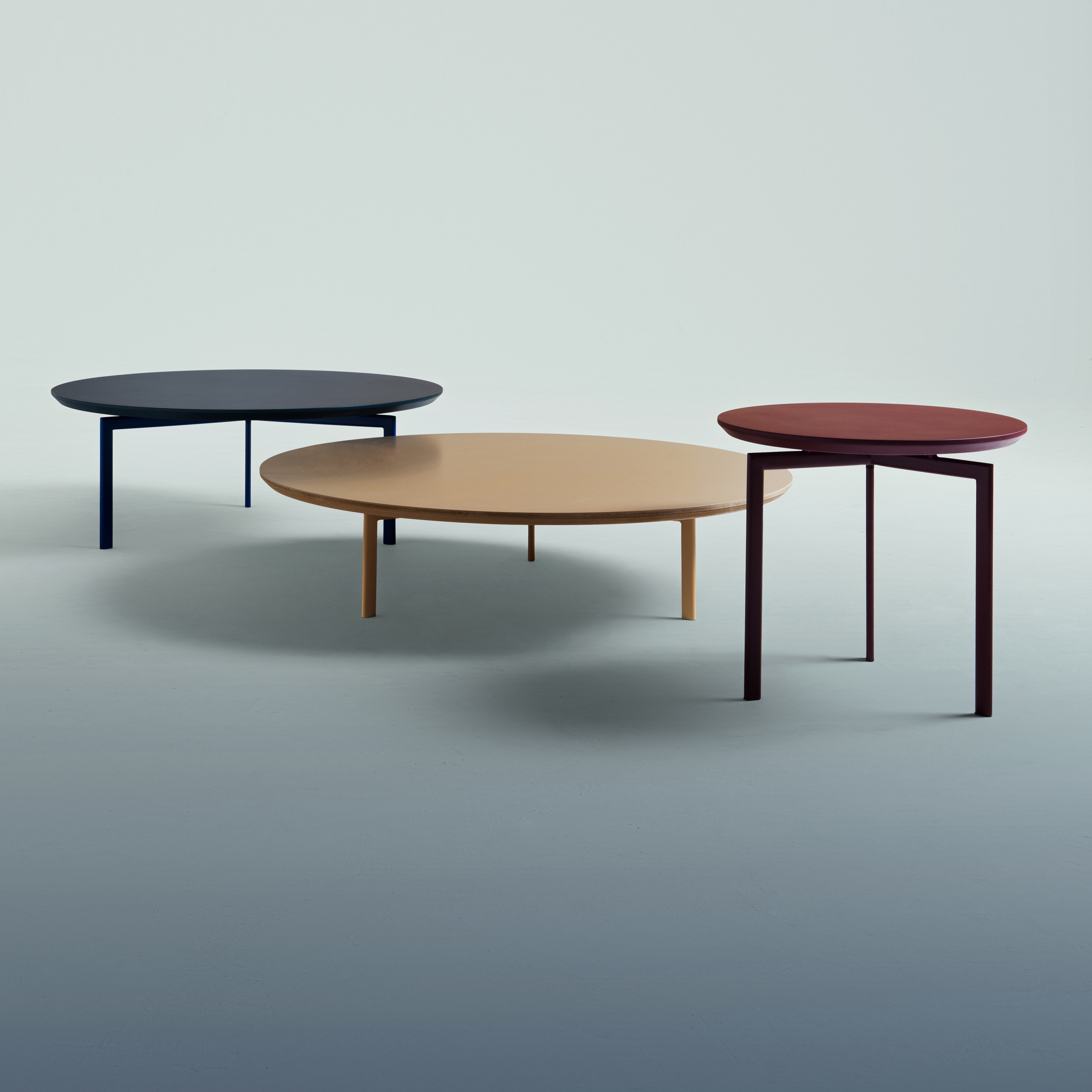 Display product Pretty | Side and coffee table from manufacturer My home collection