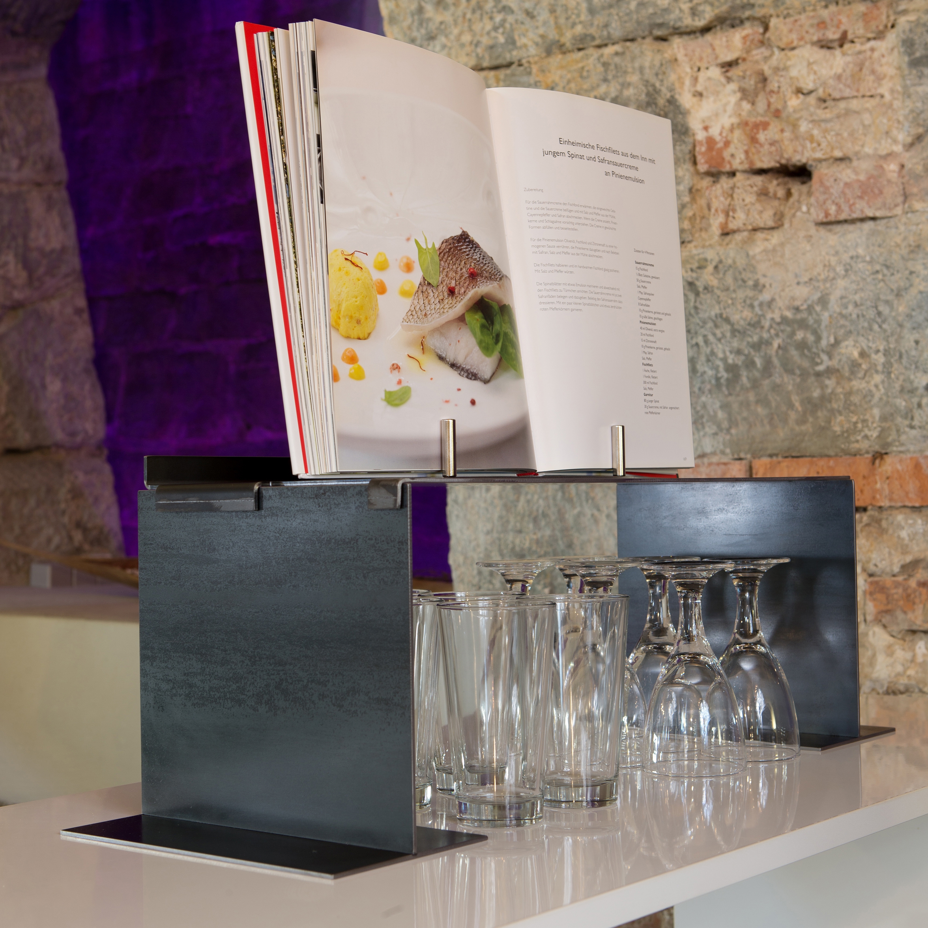 Display product wineTee® cookbook stand from manufacturer lebenszubehoer by stef’s