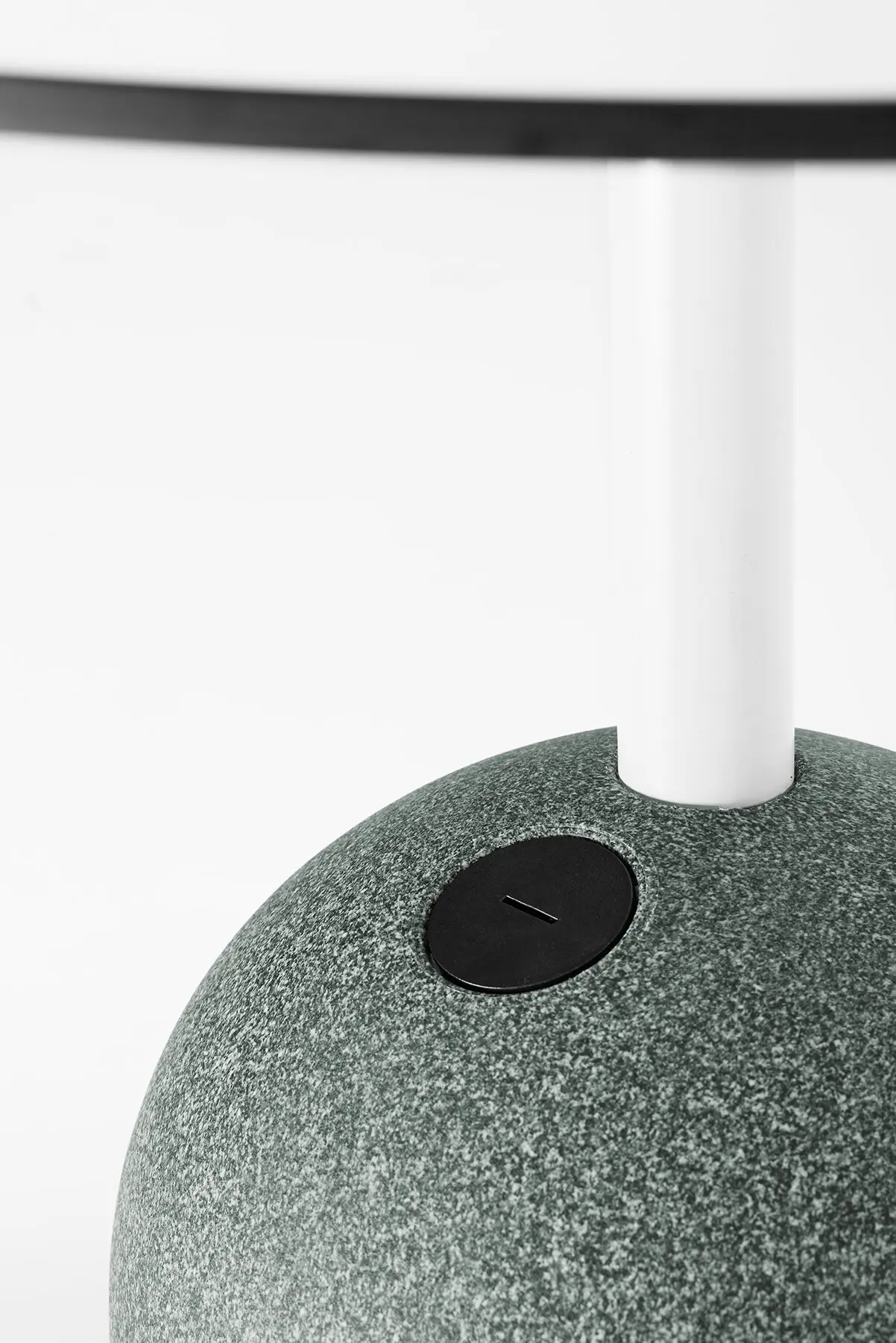 Derlot - Tonne 700 square table