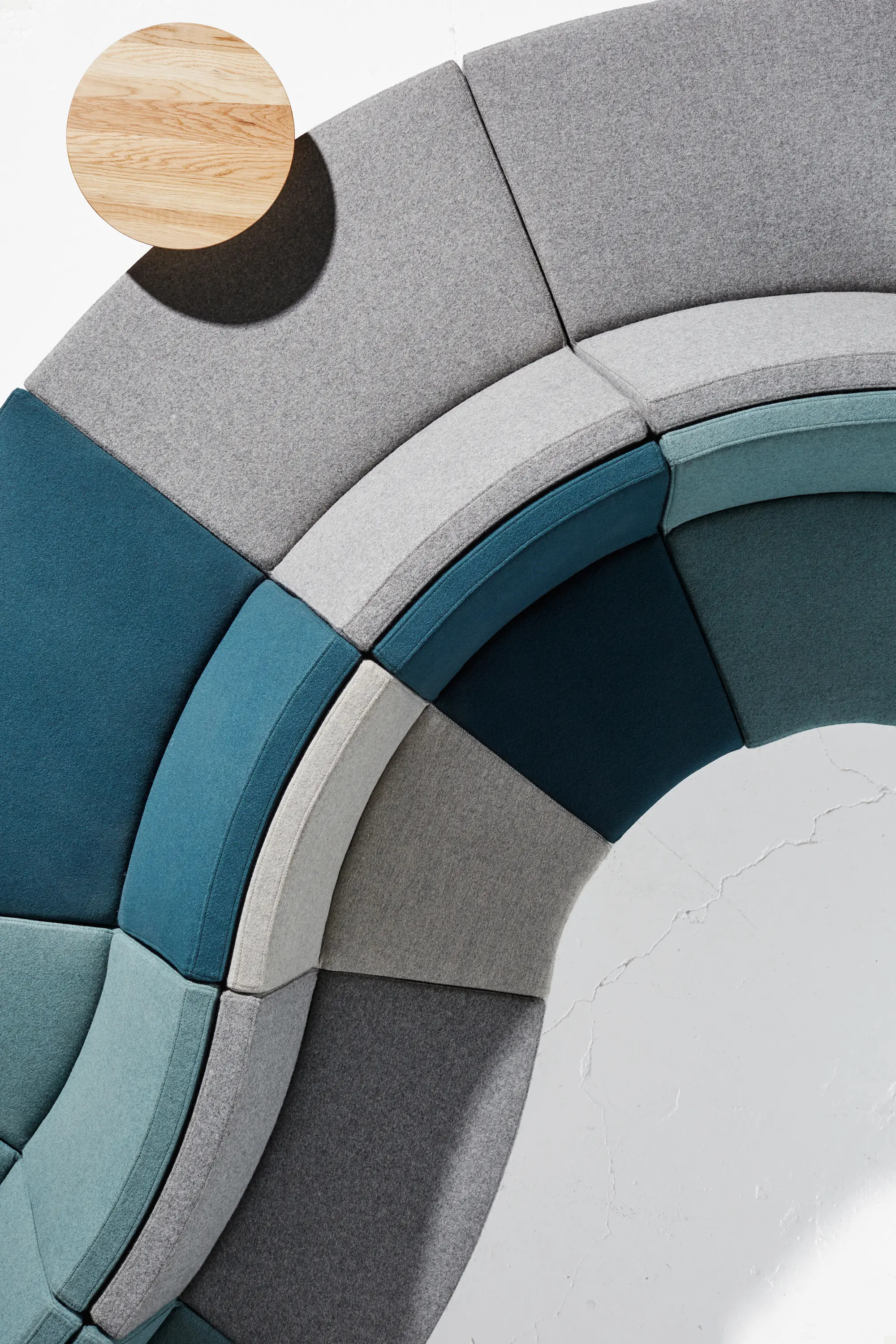 Derlot - Guell, 30˚ Curved seat