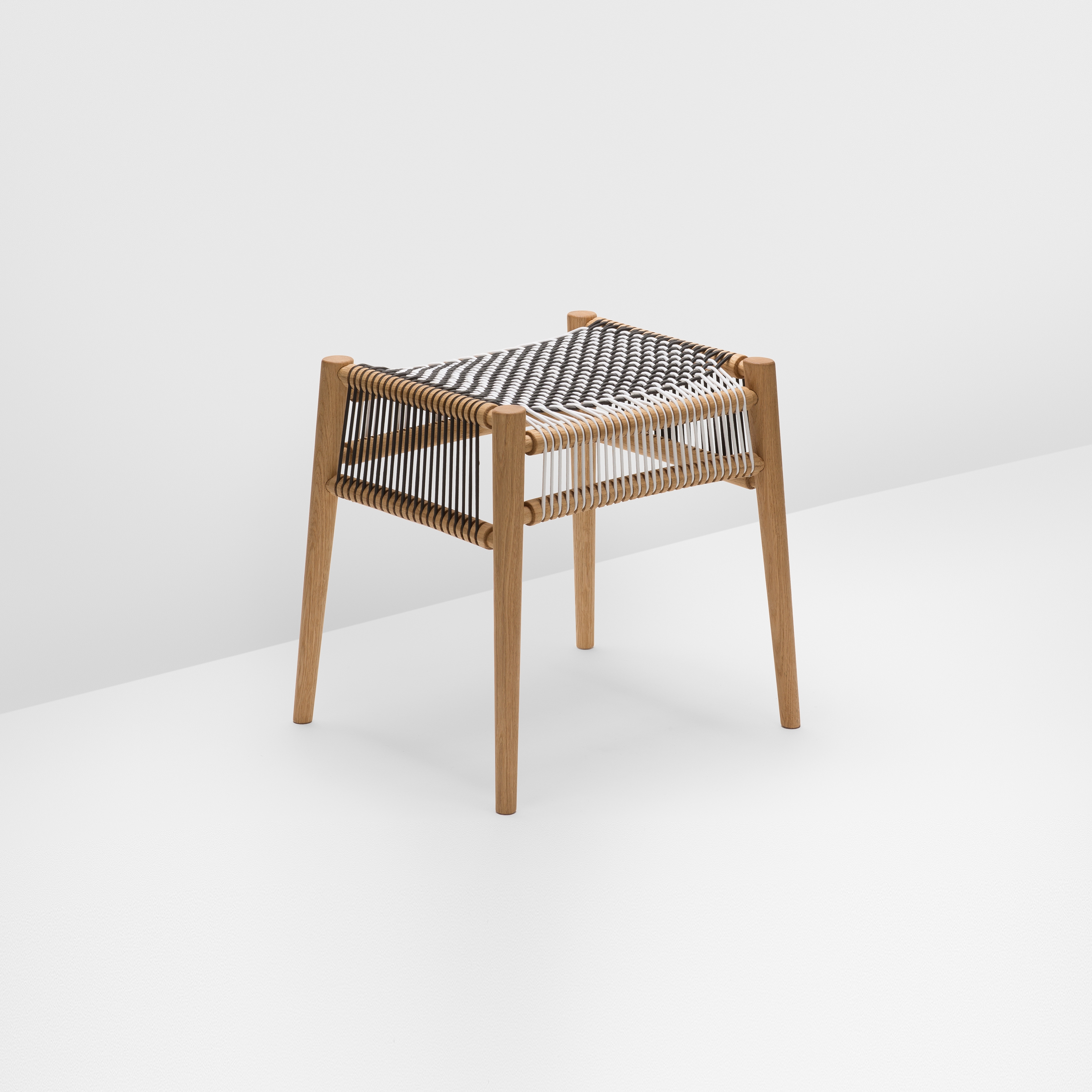 Afficher le produit Loom stool du fabricant H Furniture