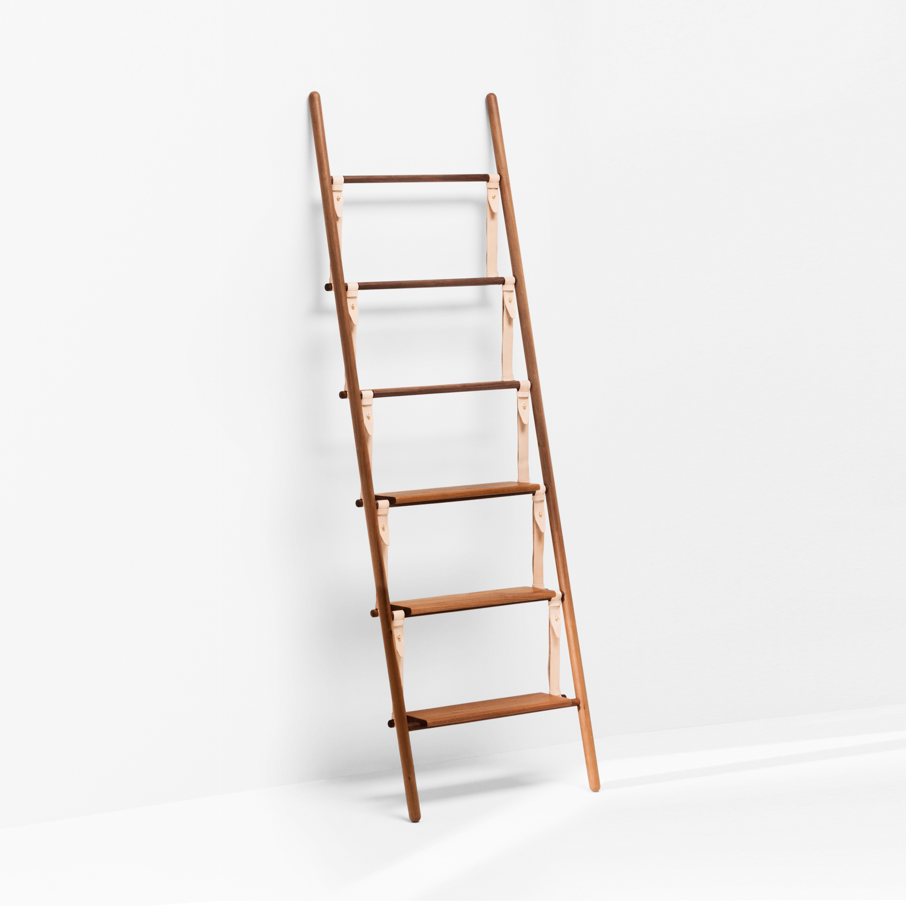 Mostrar el producto Belt ladder del fabricante H Furniture