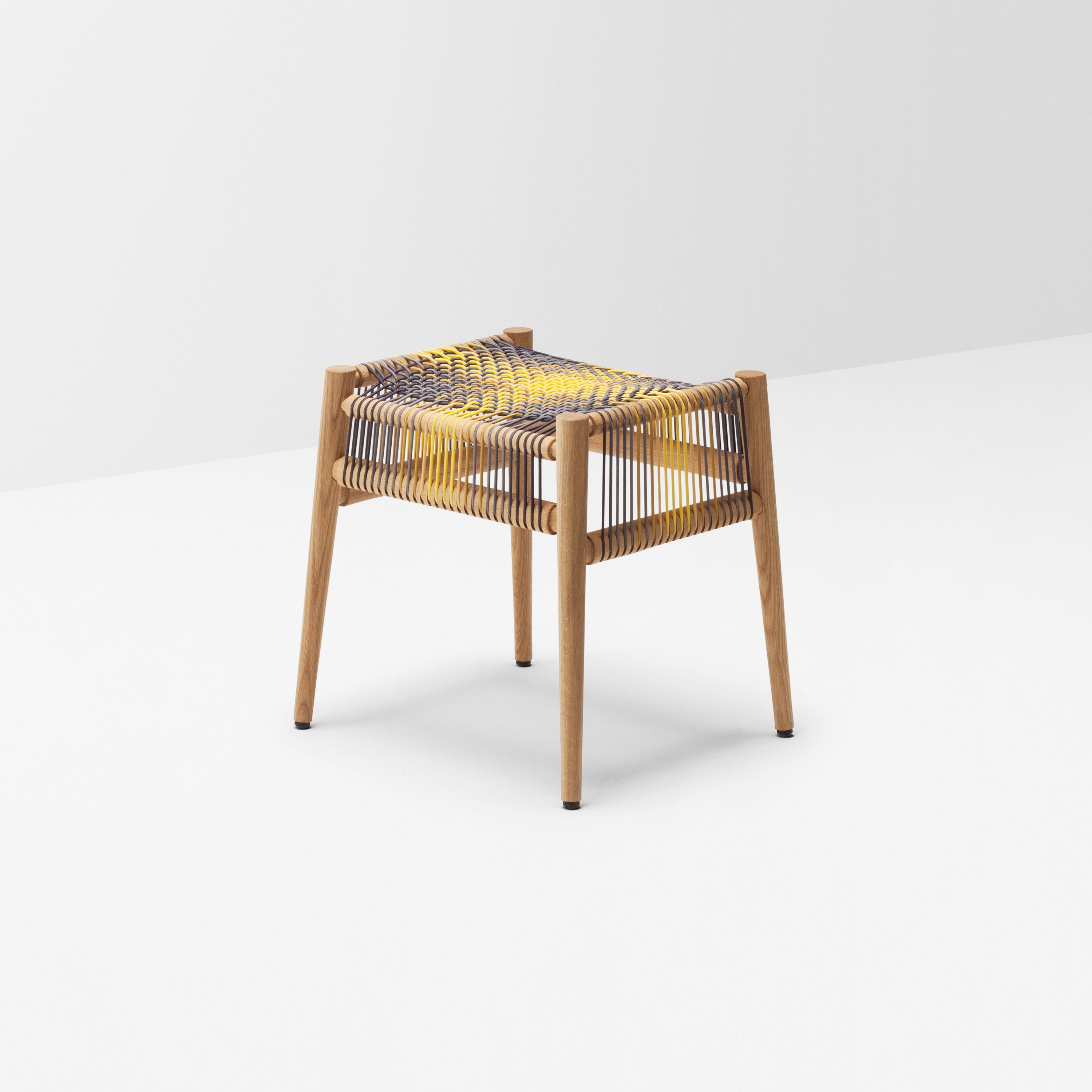 Mostra il prodotto Loom stool by Ptolemy Mann del produttore H Furniture