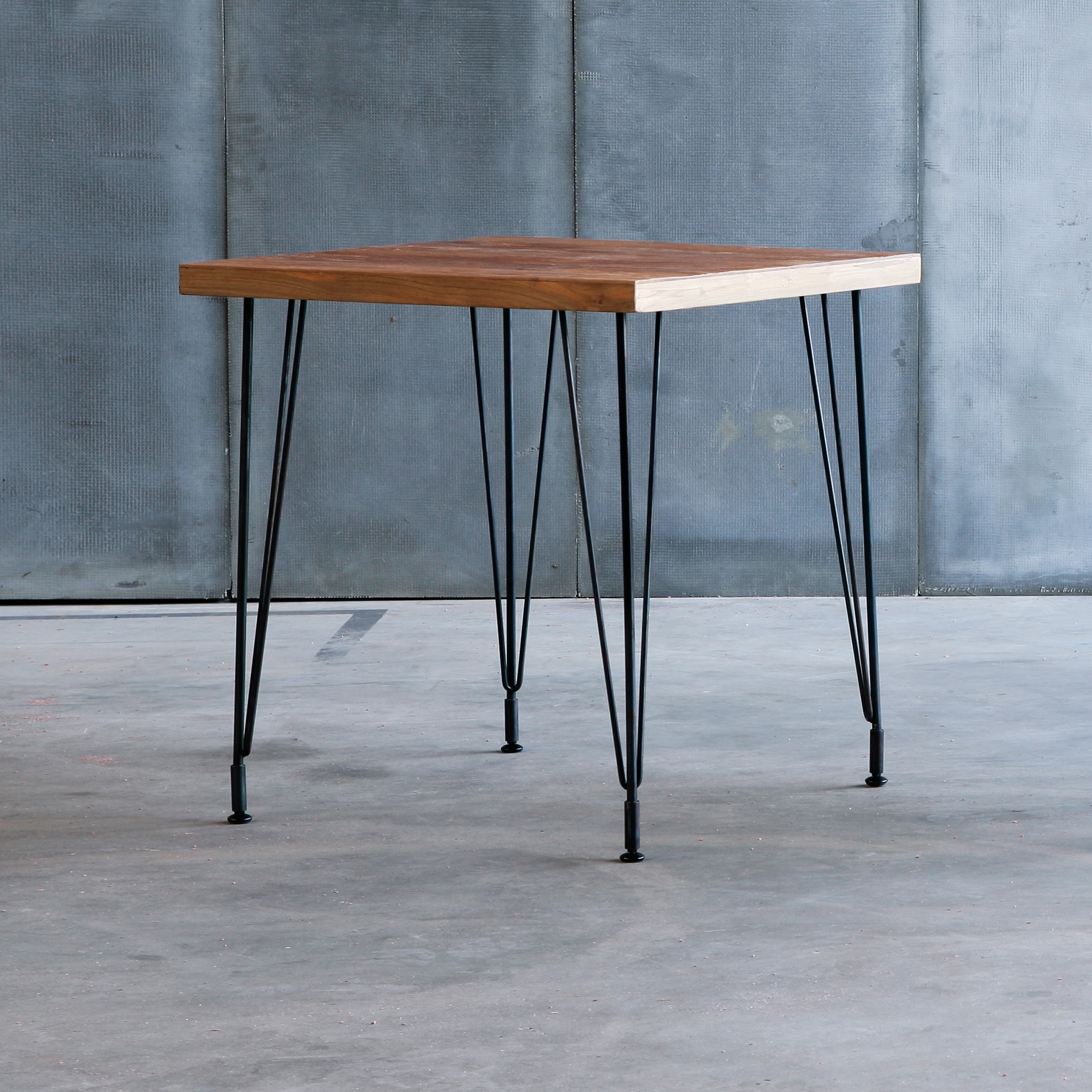 Display product Sputnik Table from manufacturer Heerenhuis