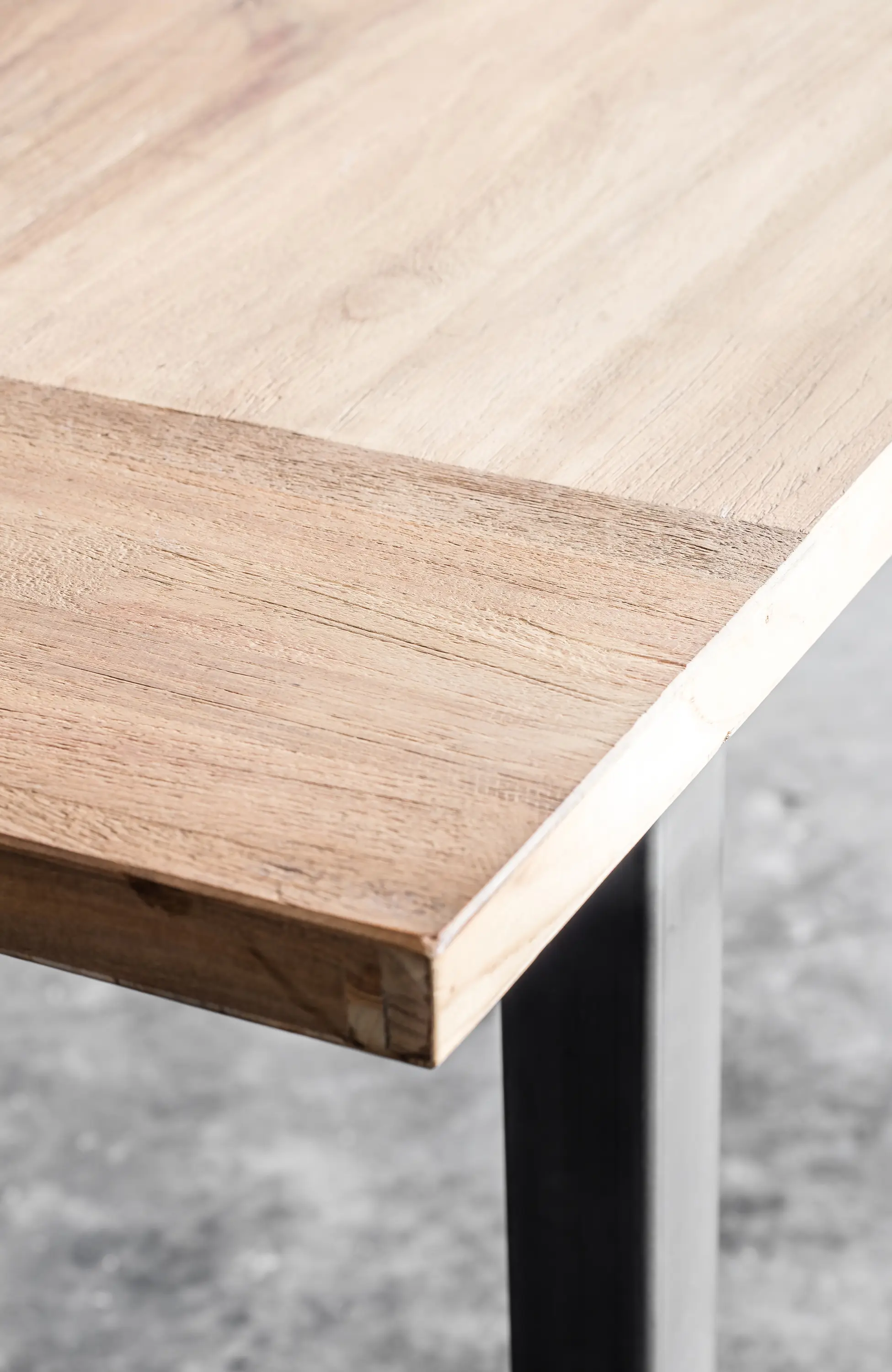 Heerenhuis - Tube Table