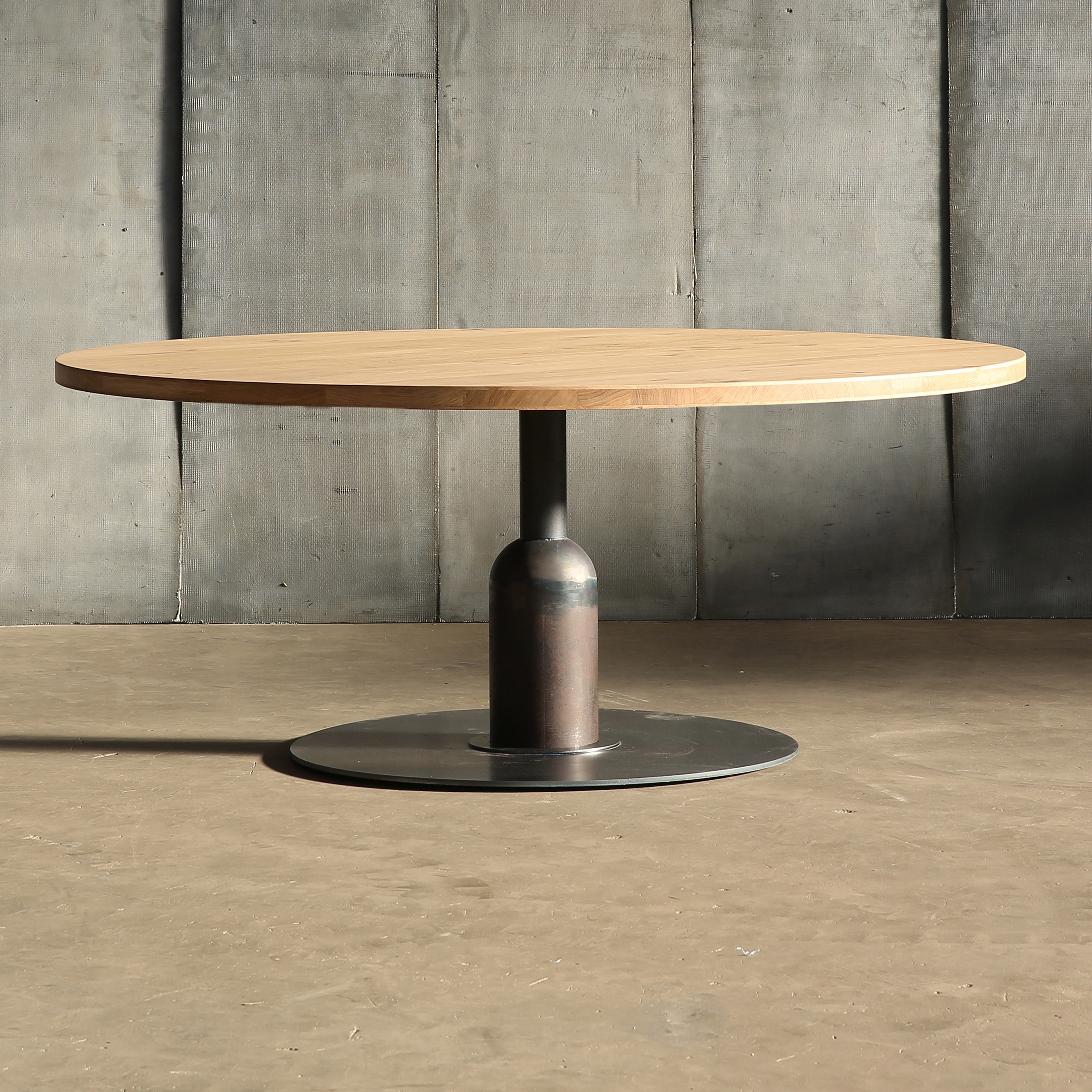 Display product Apollo XXL Table from manufacturer Heerenhuis
