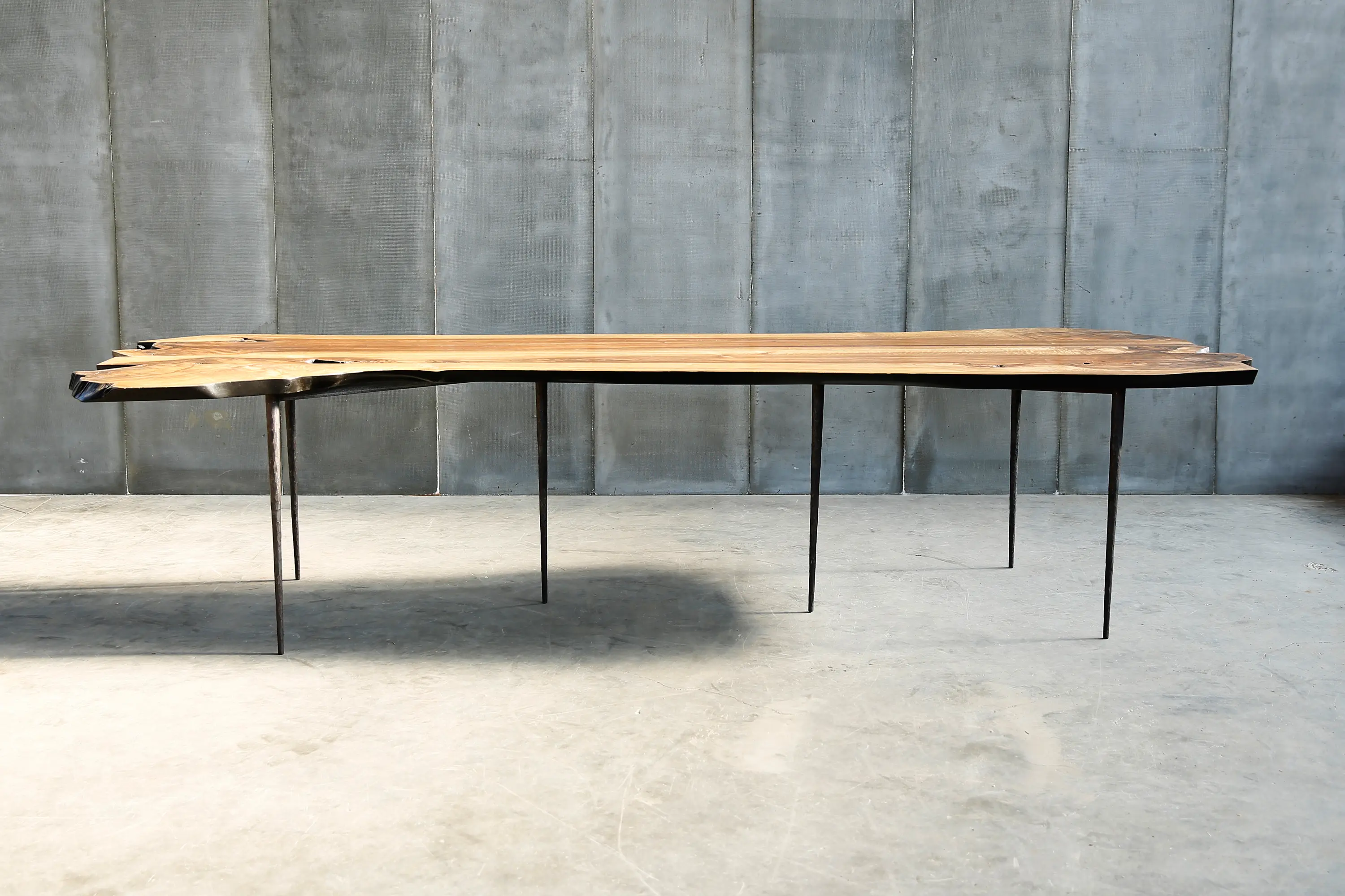 Heerenhuis - Lars Zech Table