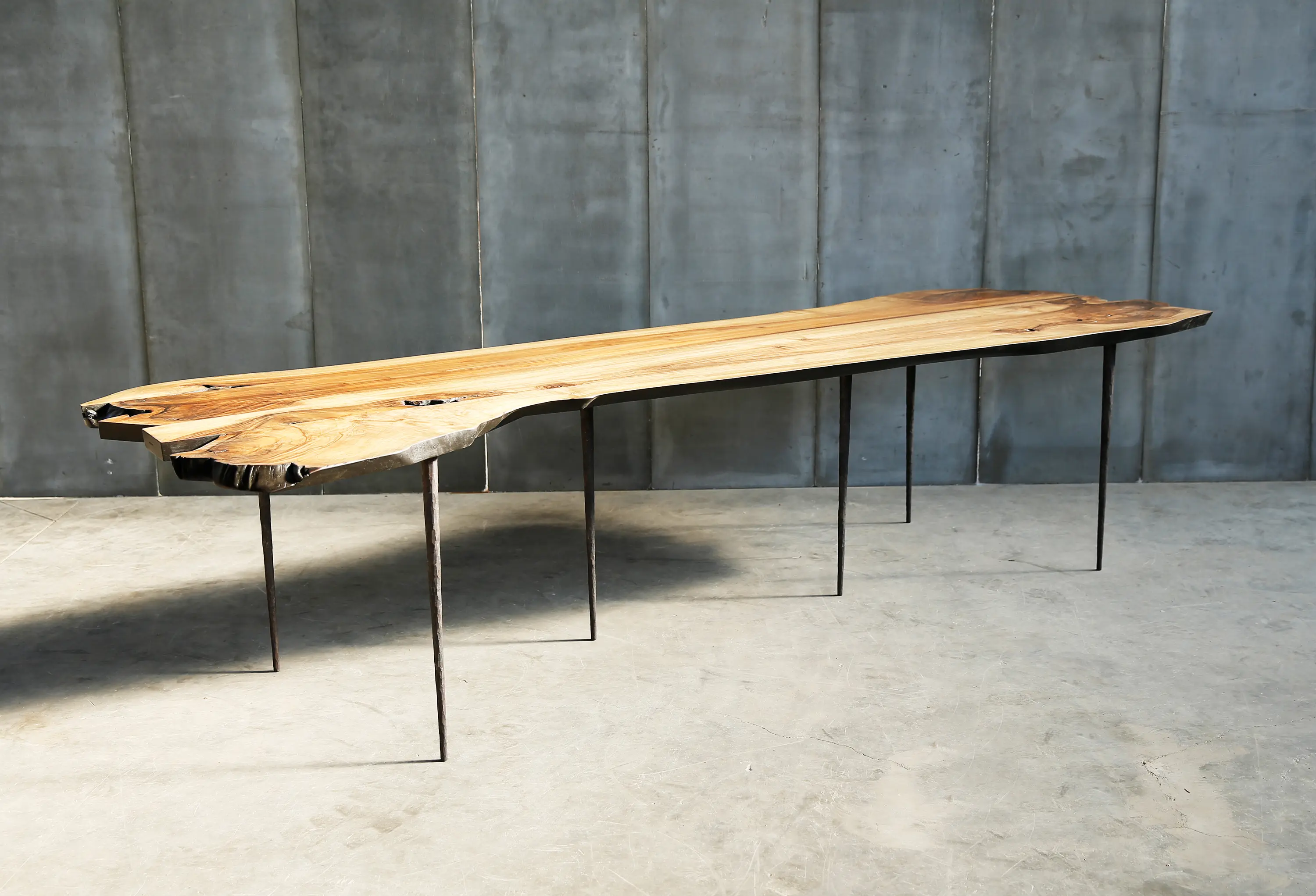 Heerenhuis - Lars Zech Table