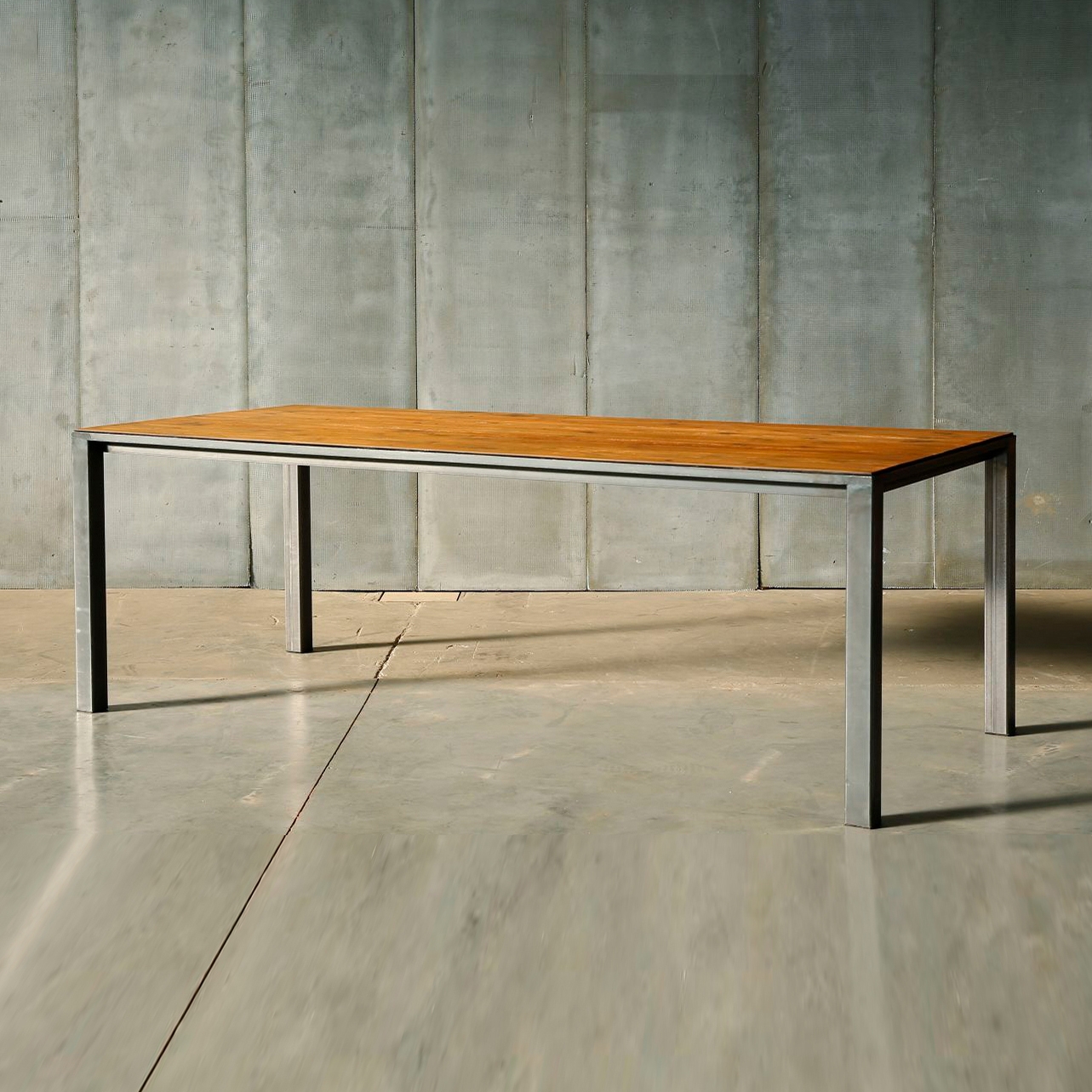 Display product Ctr Table from manufacturer Heerenhuis