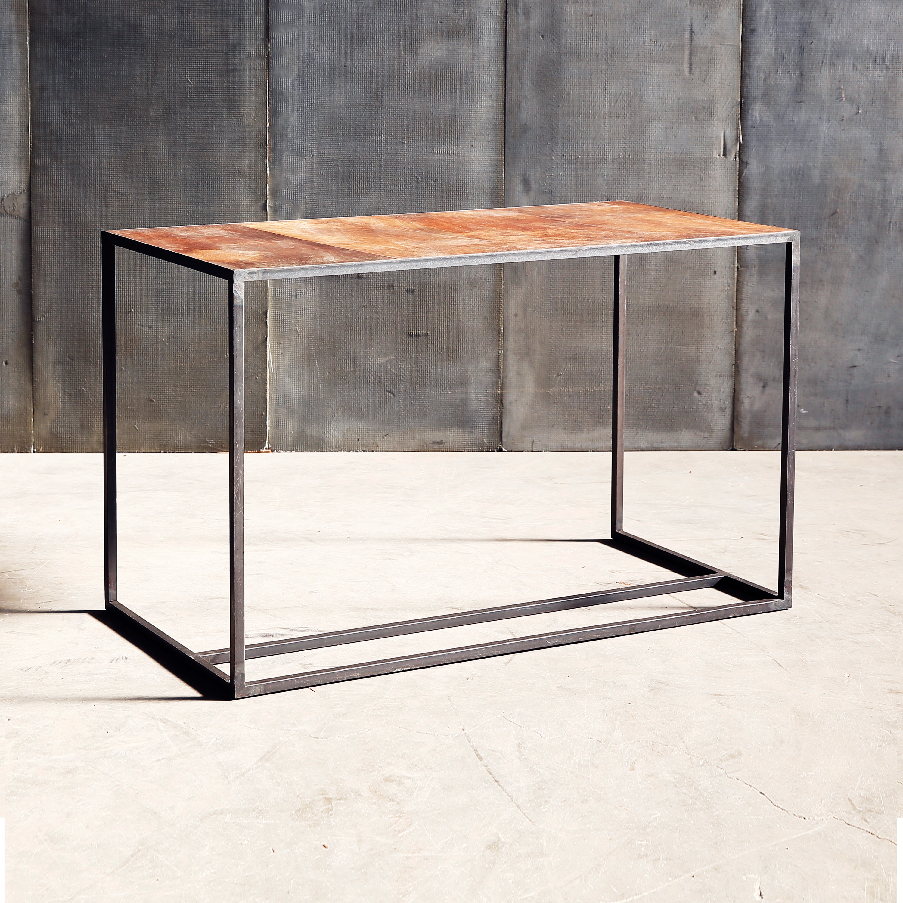 Display product Mesa Desk from manufacturer Heerenhuis