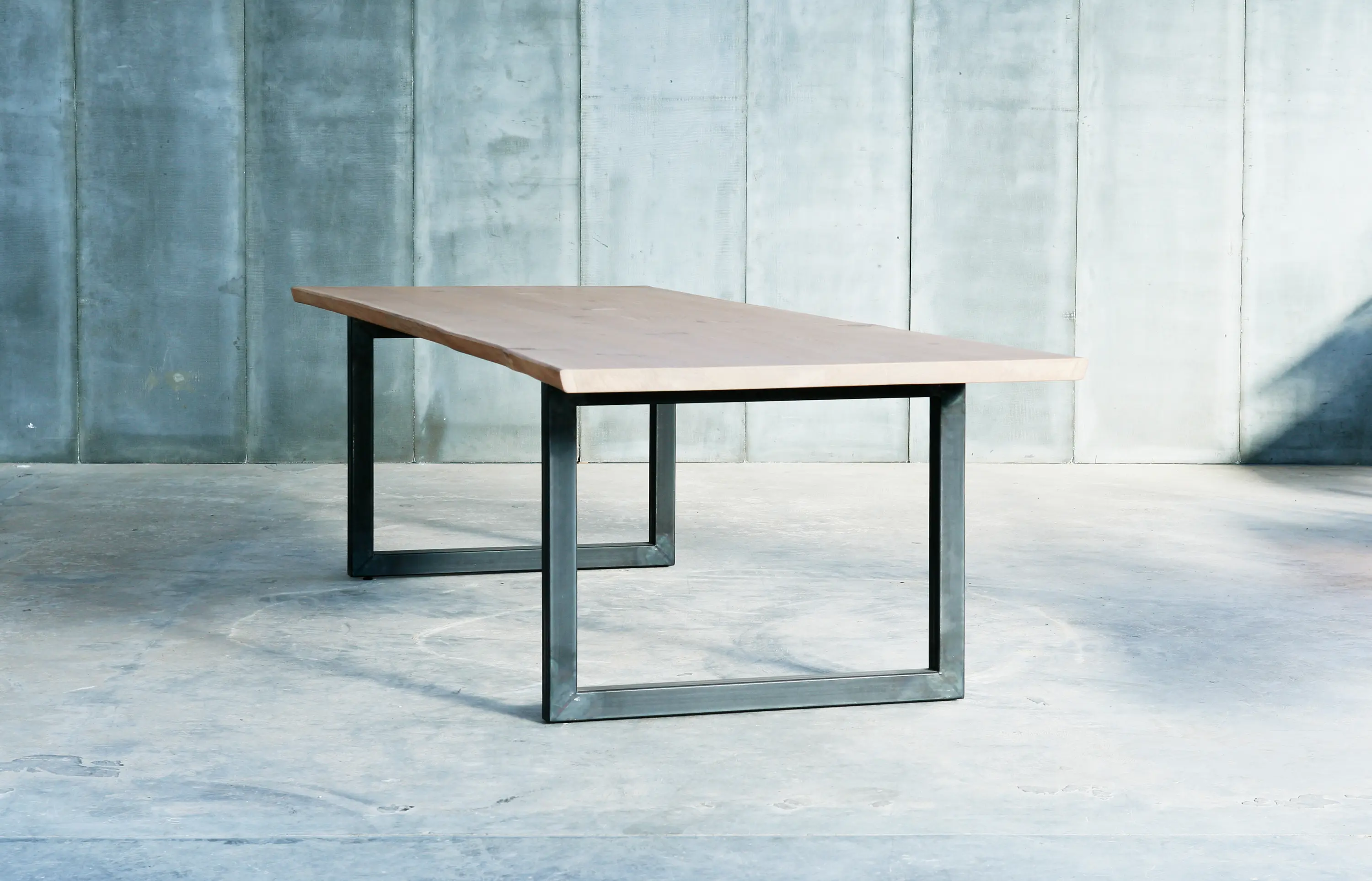 Heerenhuis - Tube Table