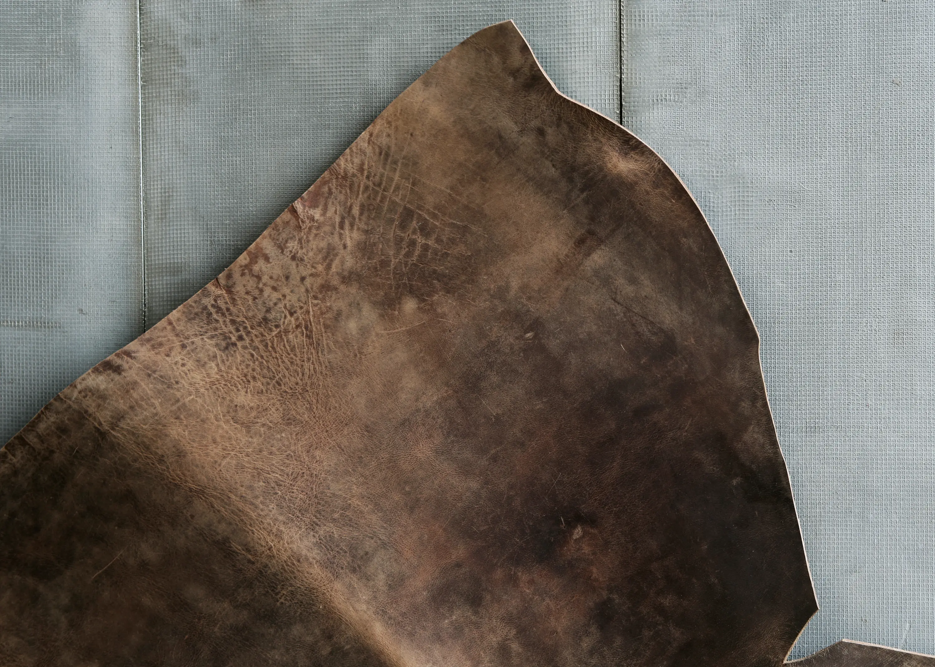 Heerenhuis - Leather Hide