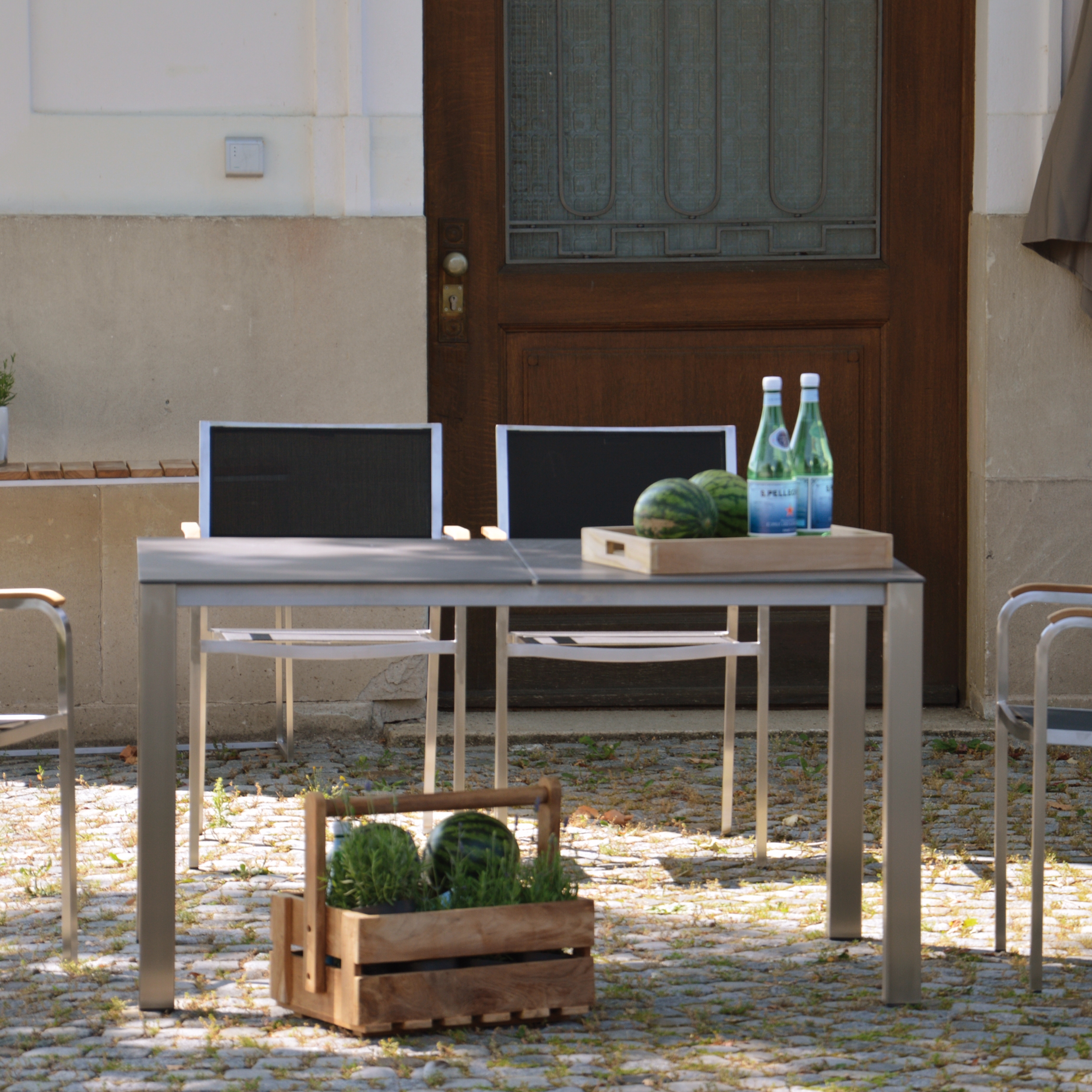 Mostra il prodotto Lux Base table del produttore jankurtz