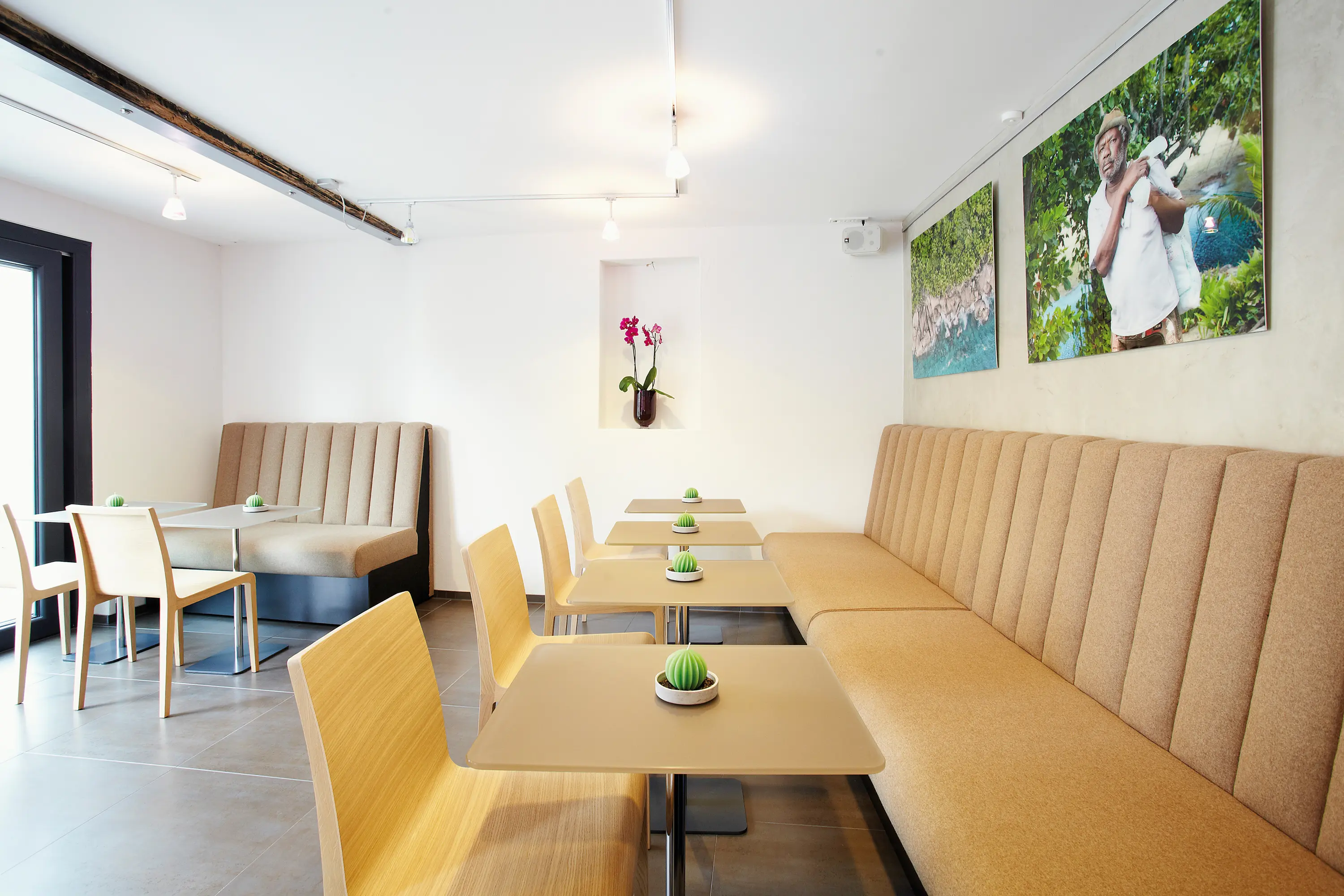 jankurtz - Mothello table