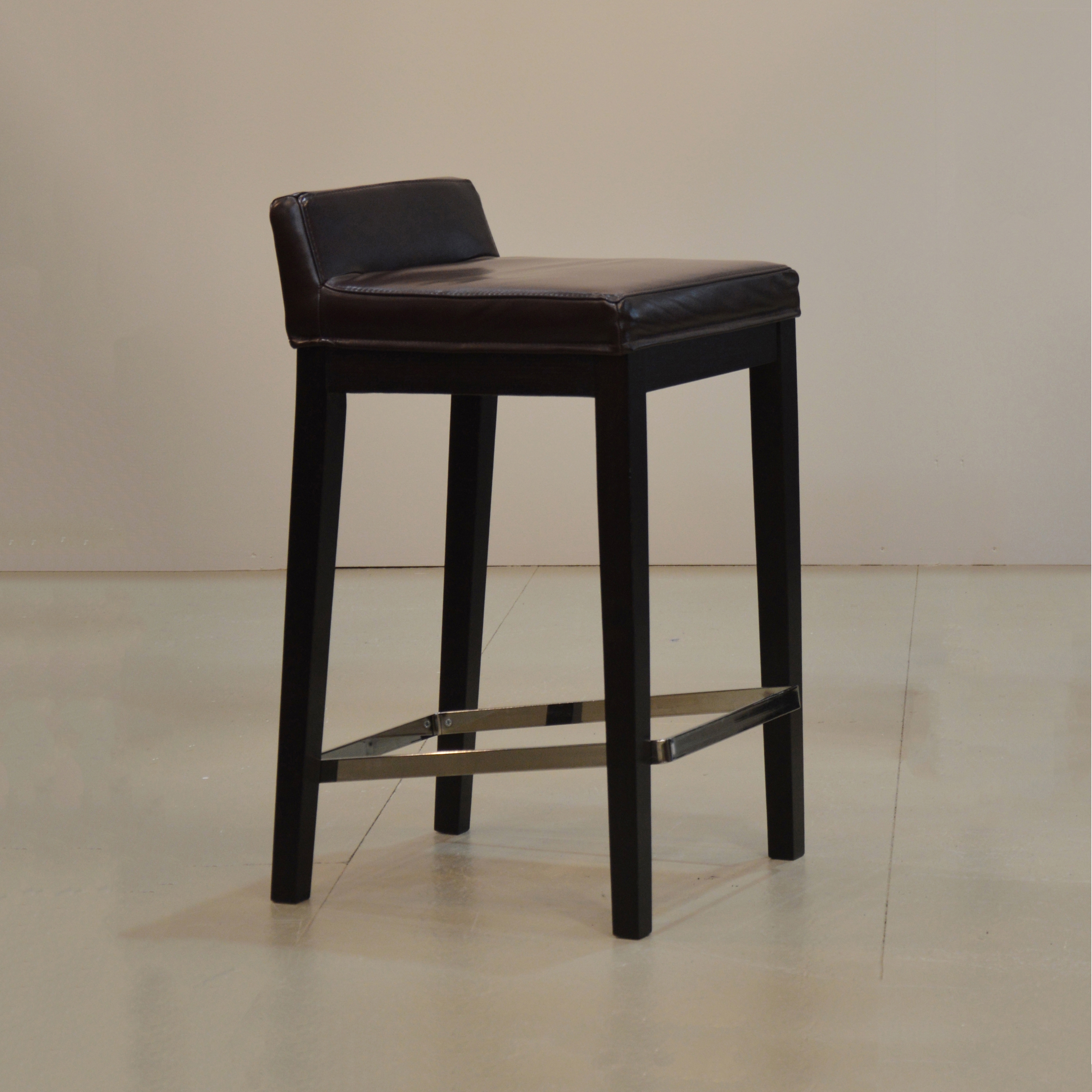 Display product Philadelphia 65 bar stool from manufacturer jankurtz