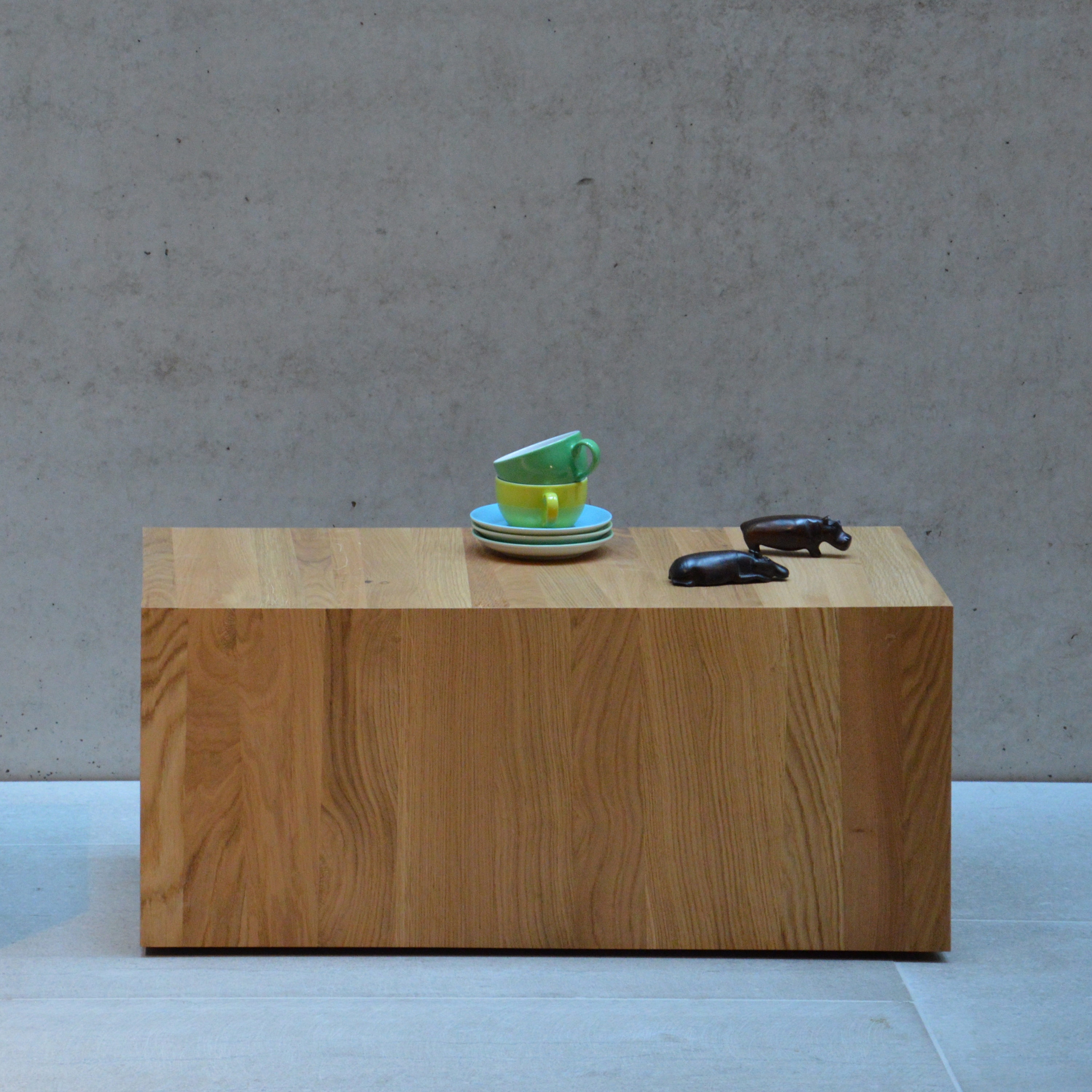 Display product Roll-It stool / side table from manufacturer jankurtz