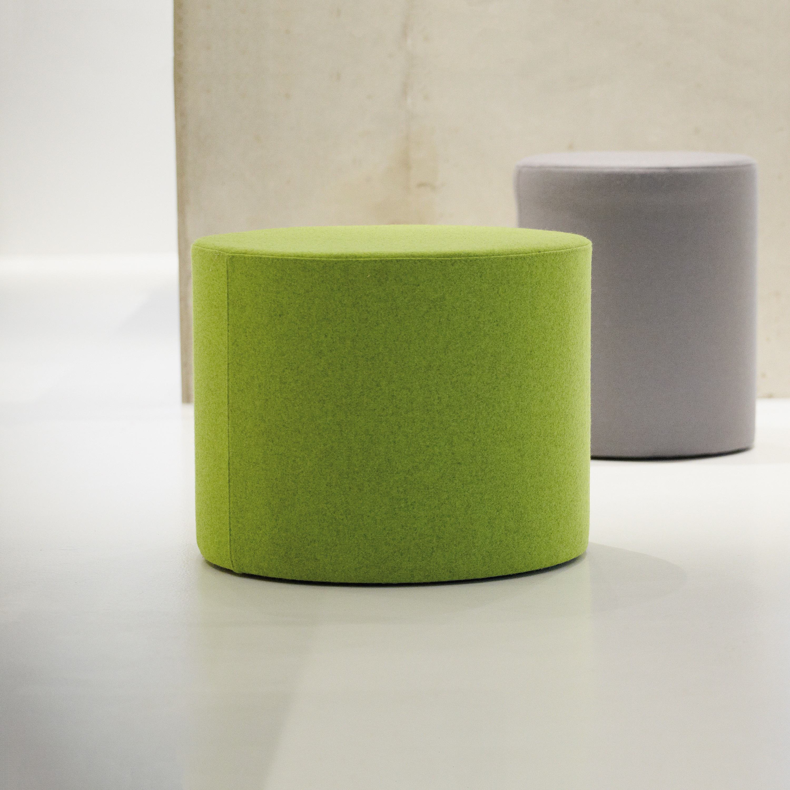 Display product Rondo pouf from manufacturer jankurtz