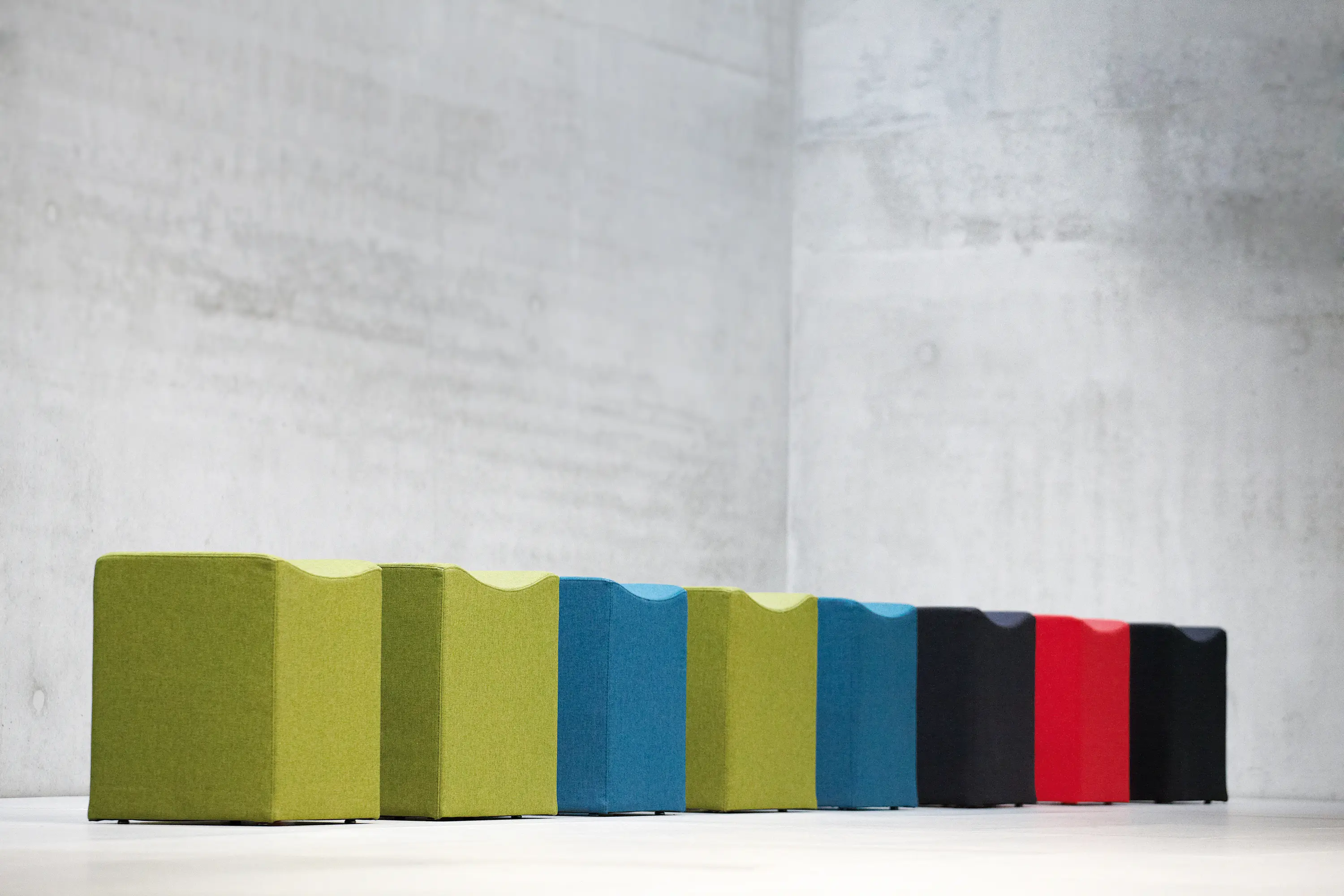 jankurtz - Snake pouf