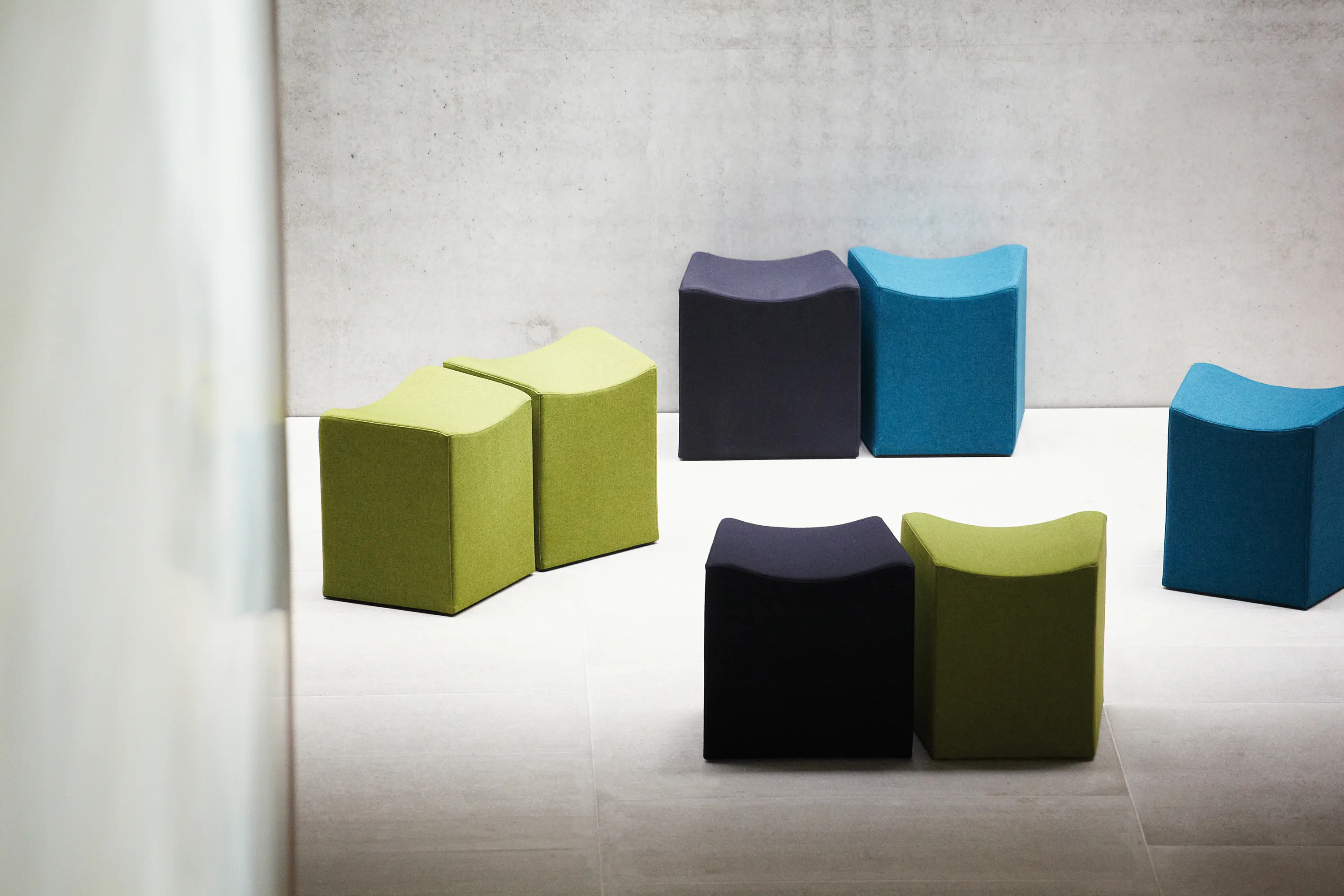 jankurtz - Snake pouf