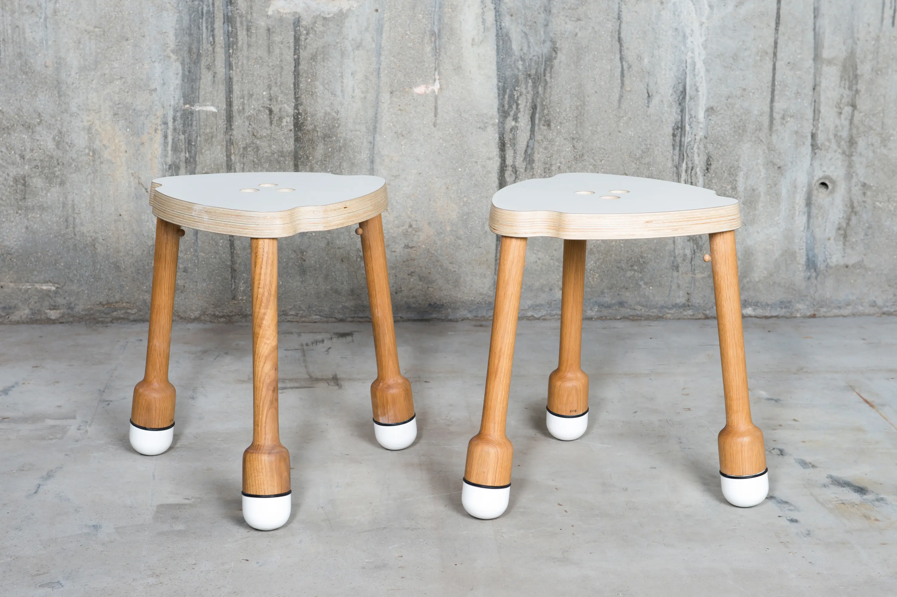 QoWood - Crick Stool