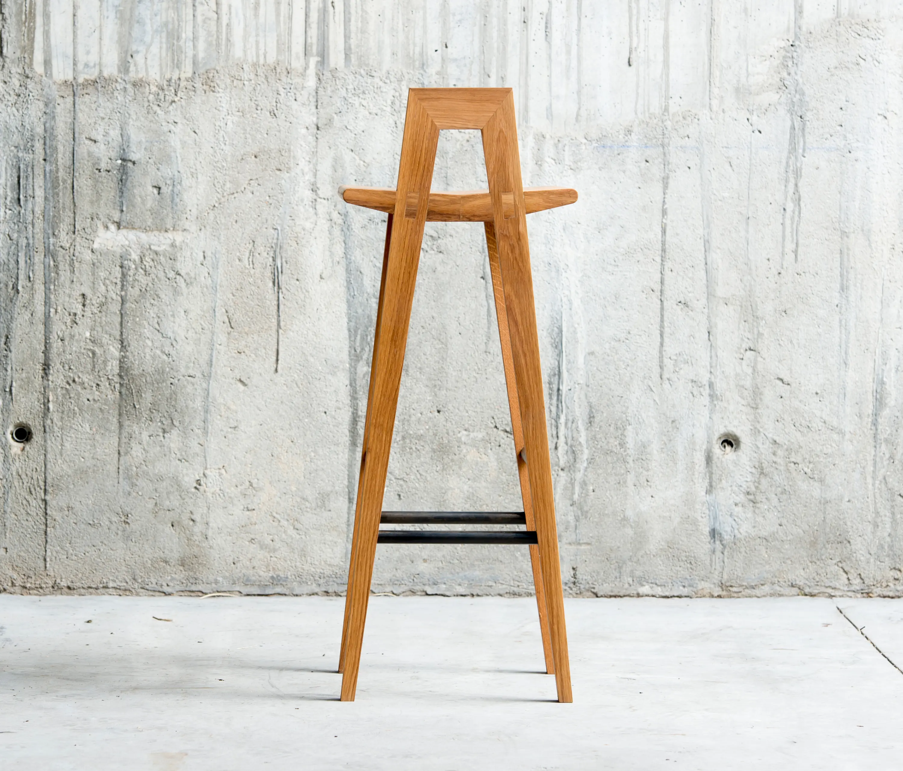 QoWood - Grable high stool