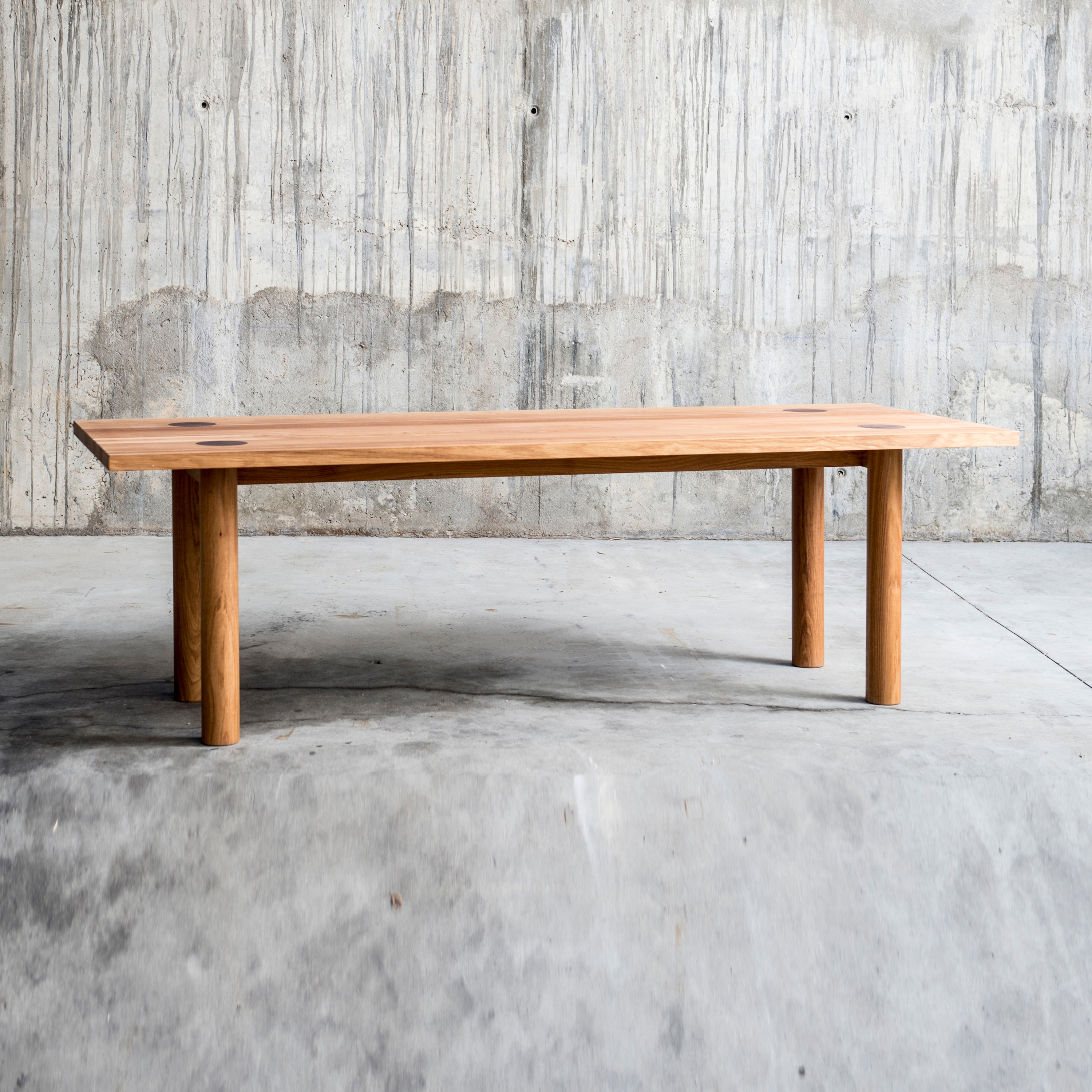 Vertoon produk Ine Table van vervaardiger QoWood
