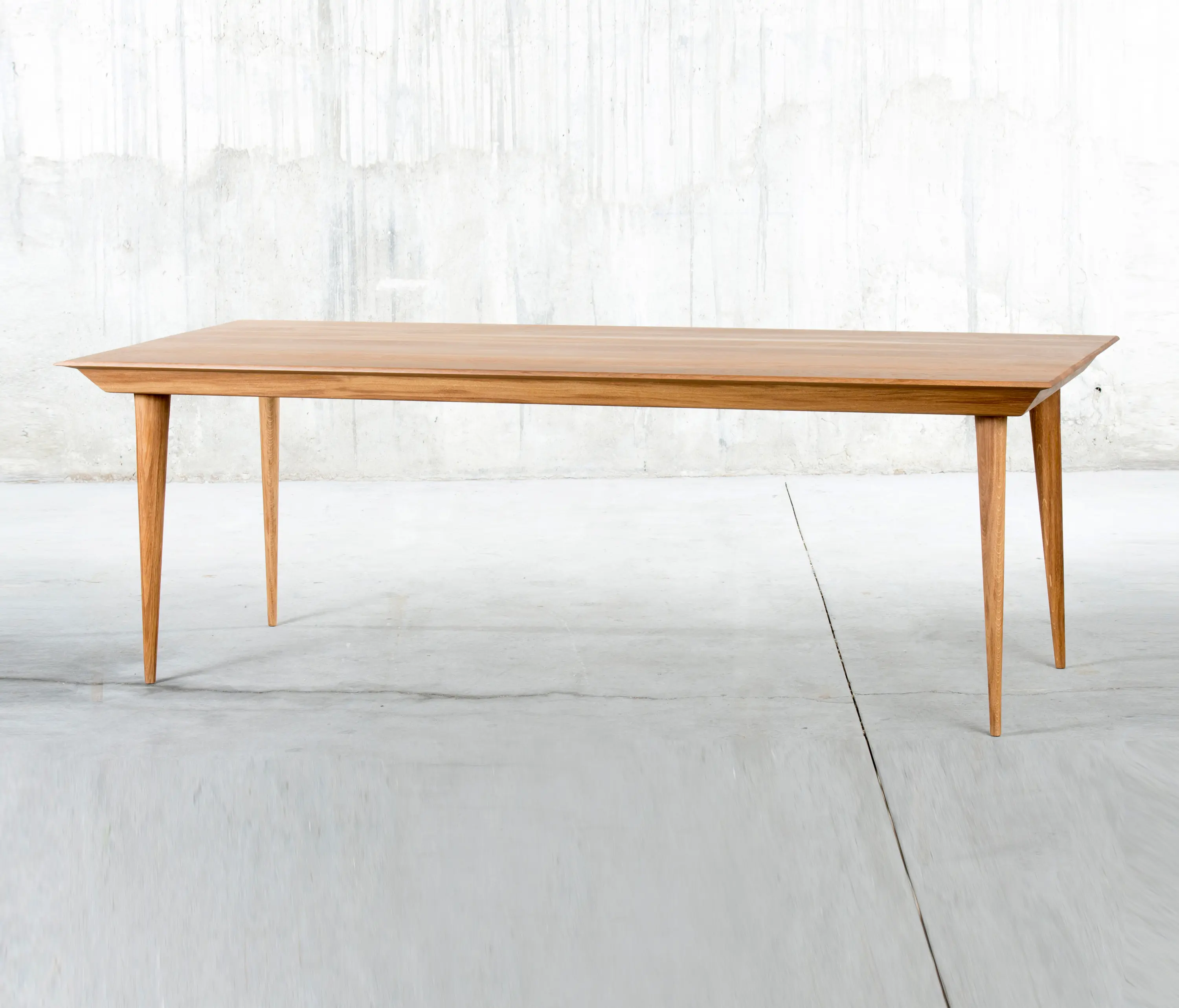 QoWood - Malaqa Table 2