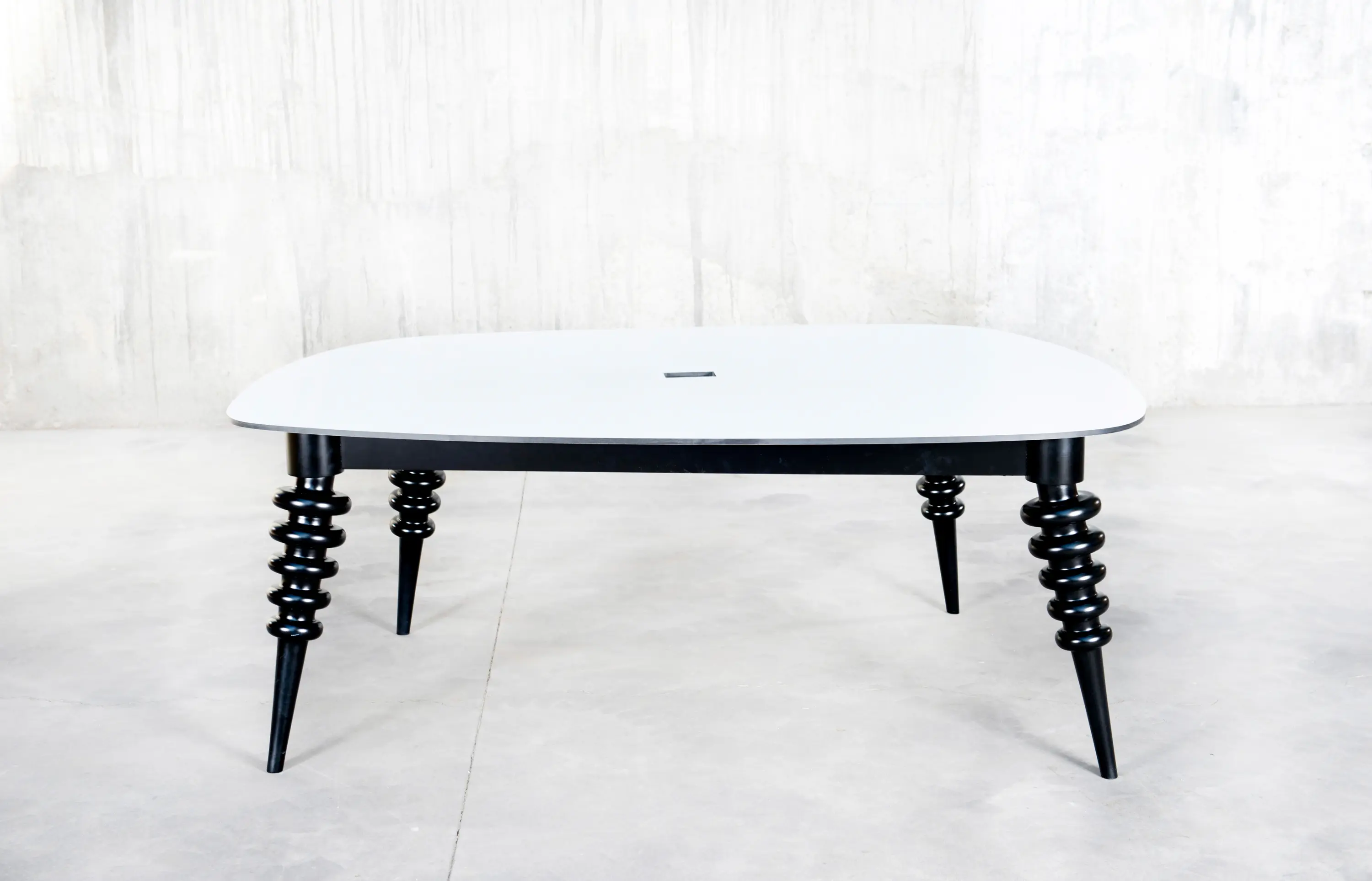 QoWood - Marcela Table M