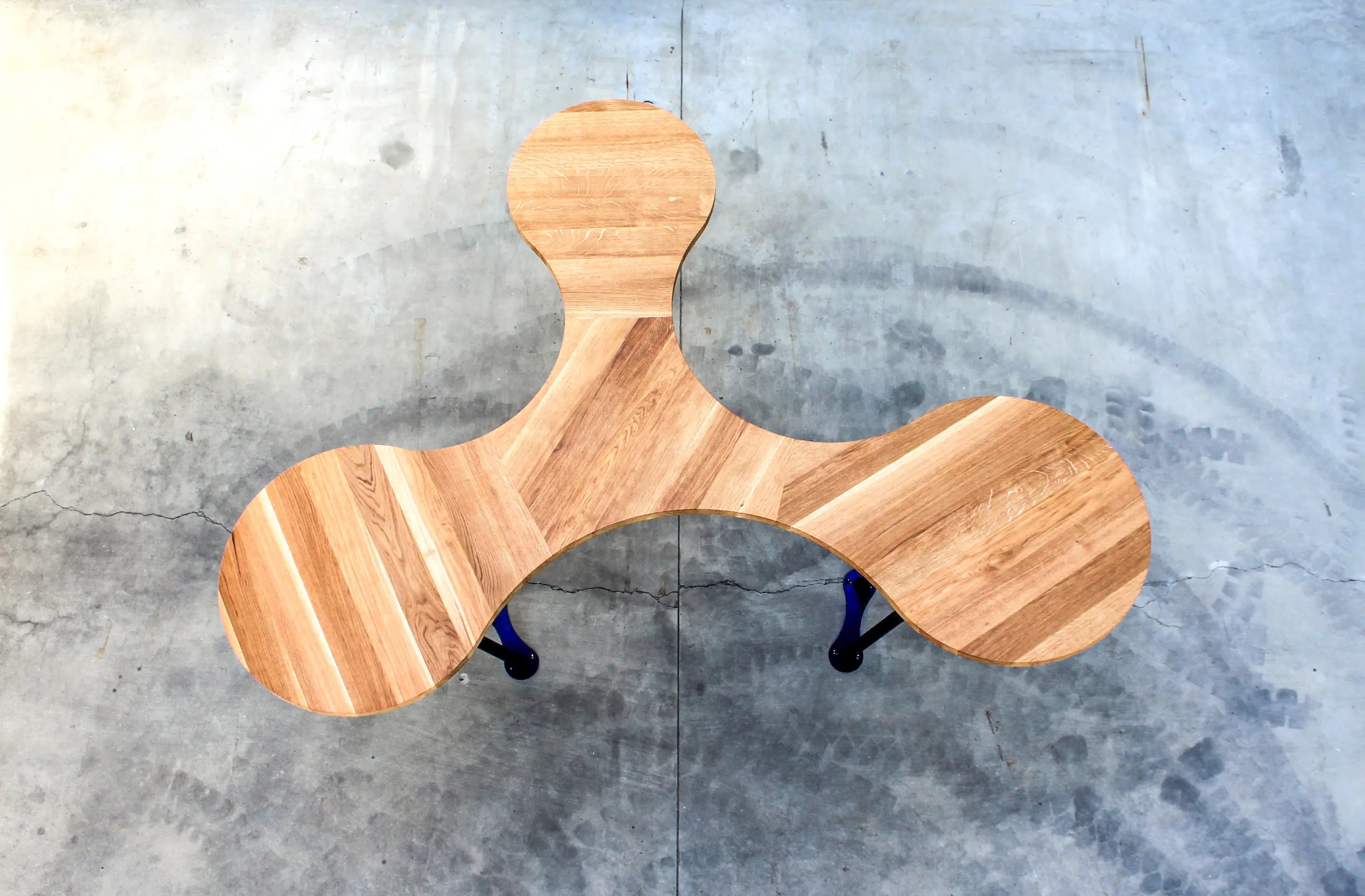 QoWood - Trebol table
