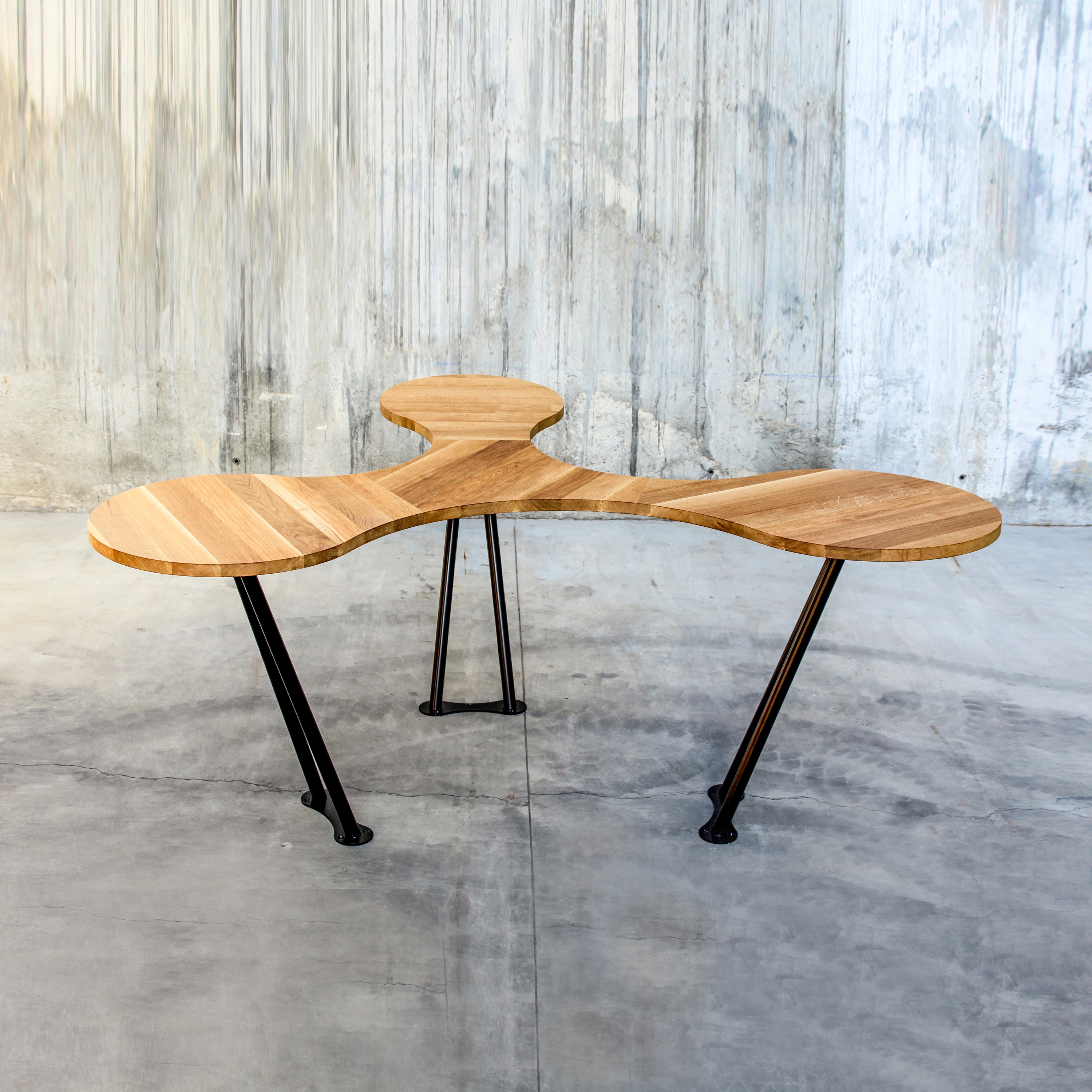 Mostra il prodotto Trebol table del produttore QoWood
