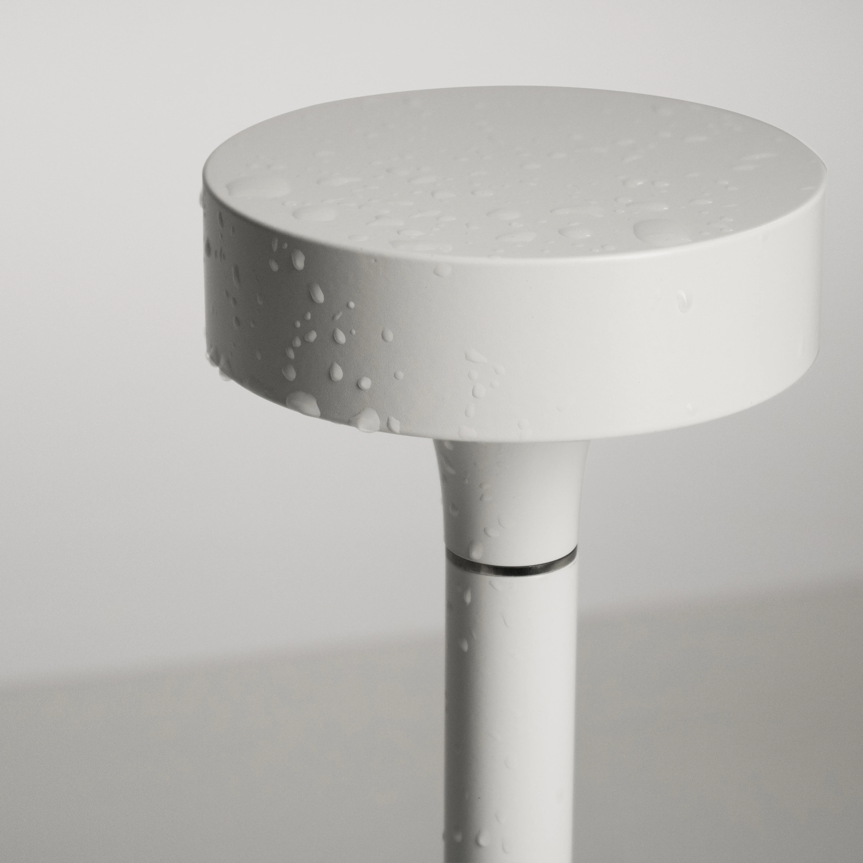 MOVABLE RECHARGEABLE BOLLARD