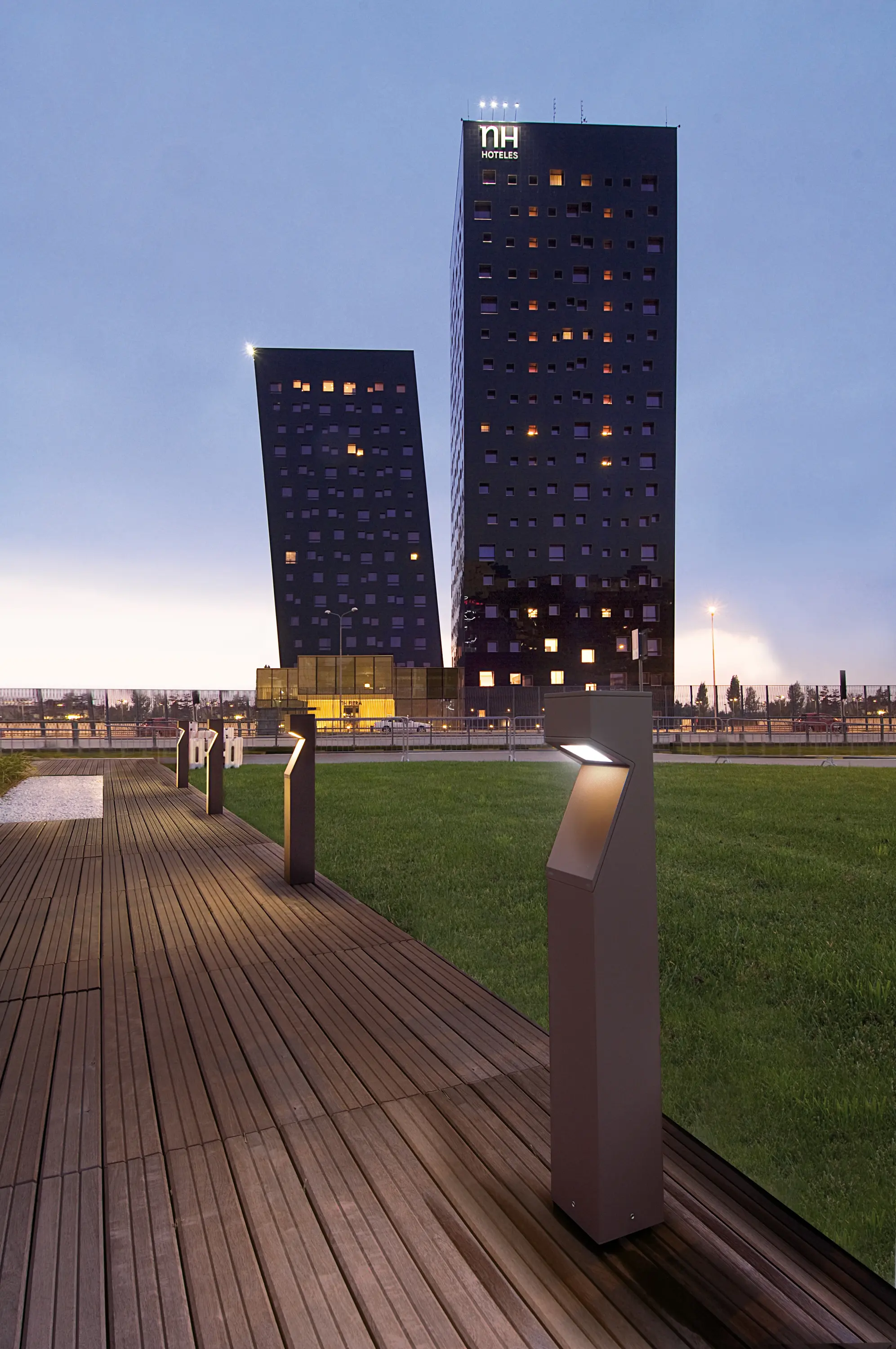 Simes - Moai bollard