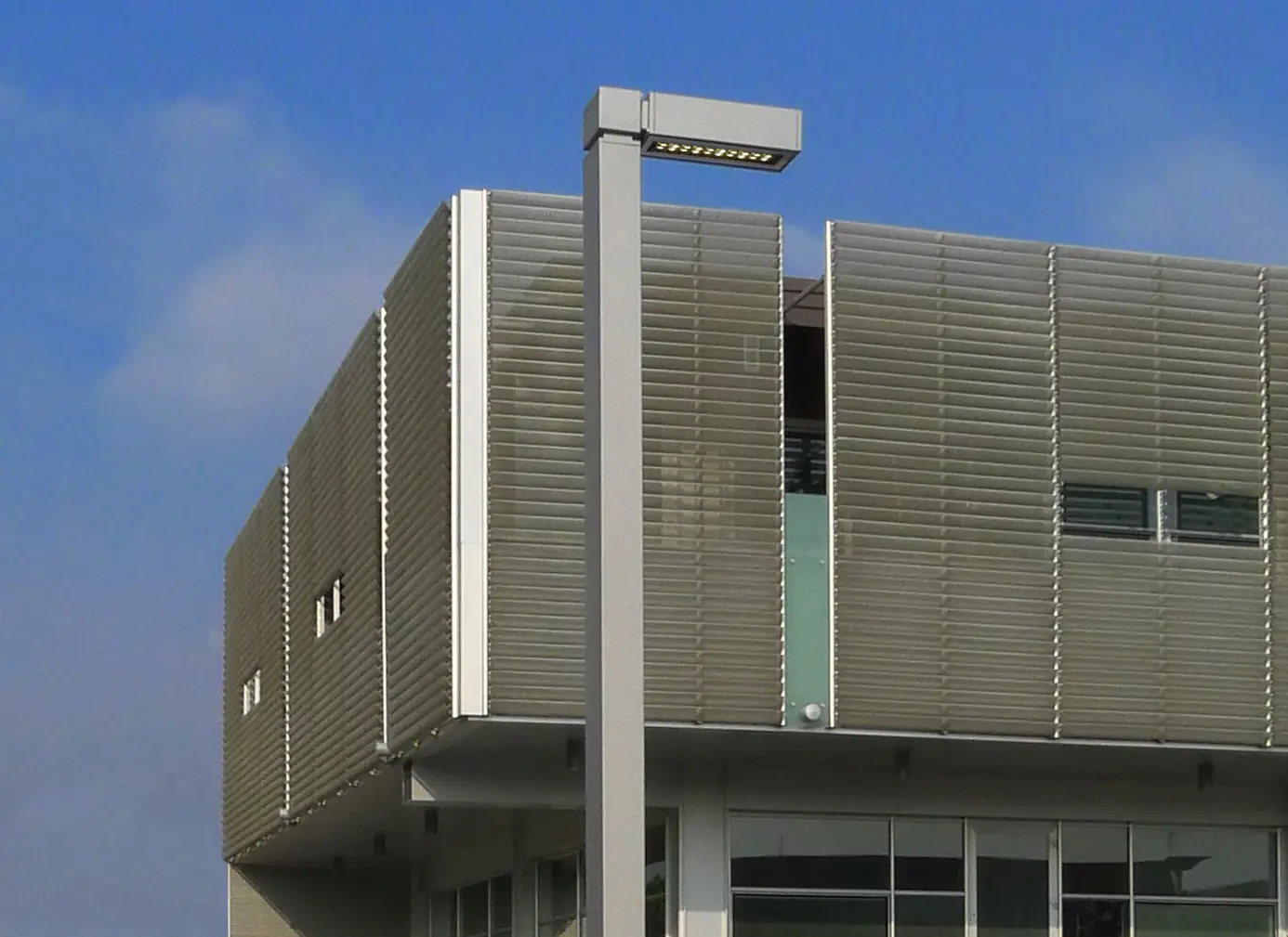 Simes - Park single pole