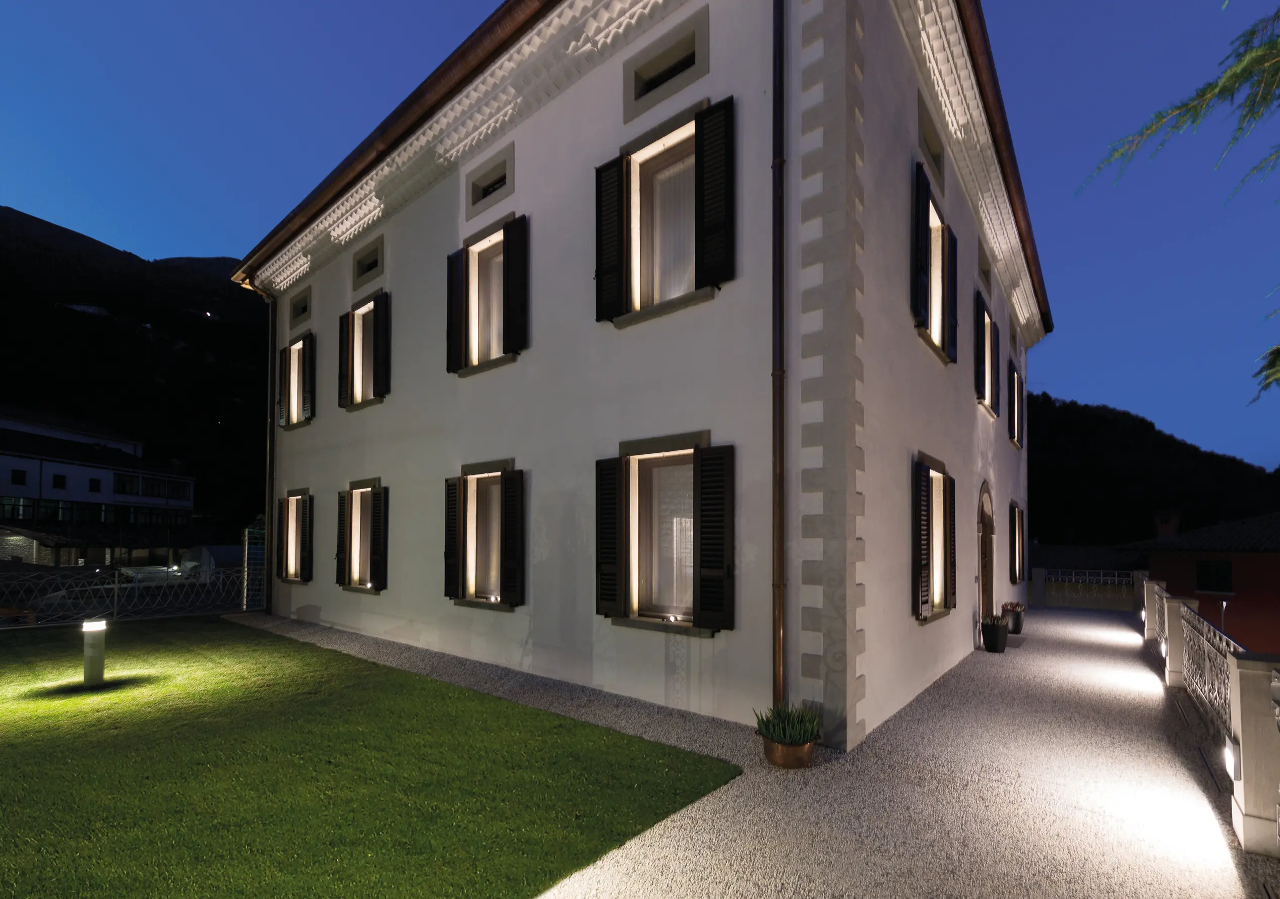 Simes - Nanoled Frame