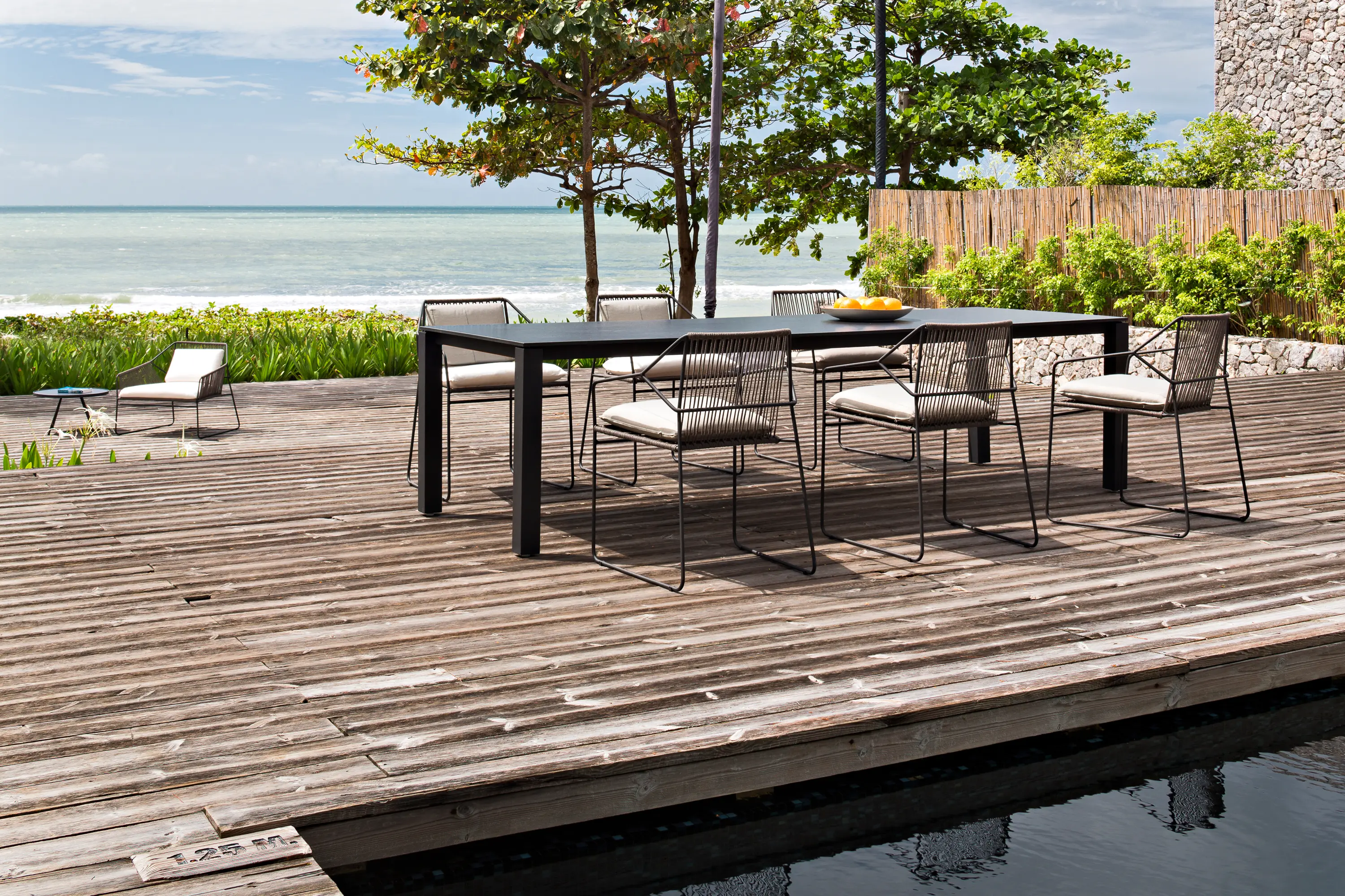 Oasiq - Machar Dining Table