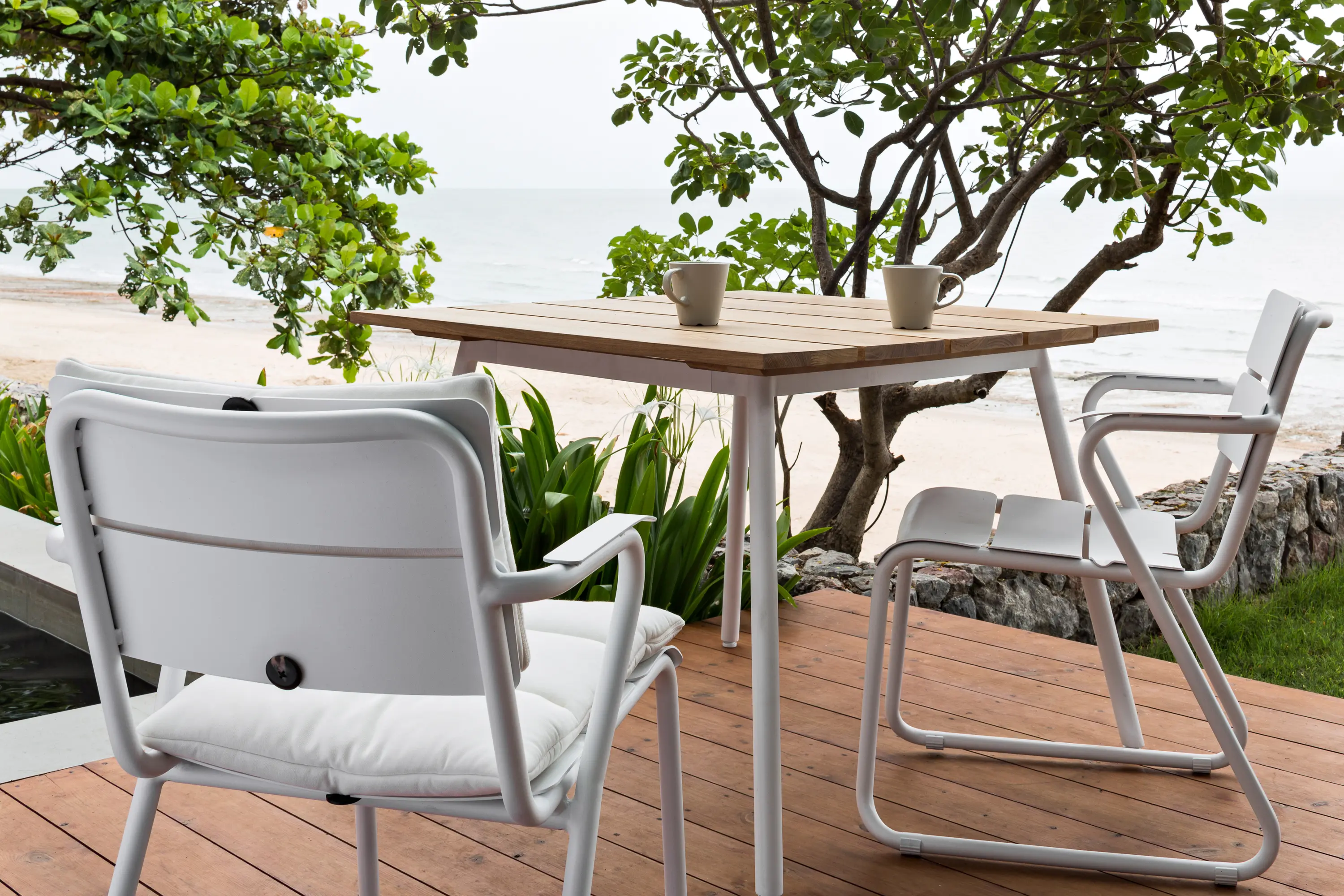 Oasiq - Reef Dining Table