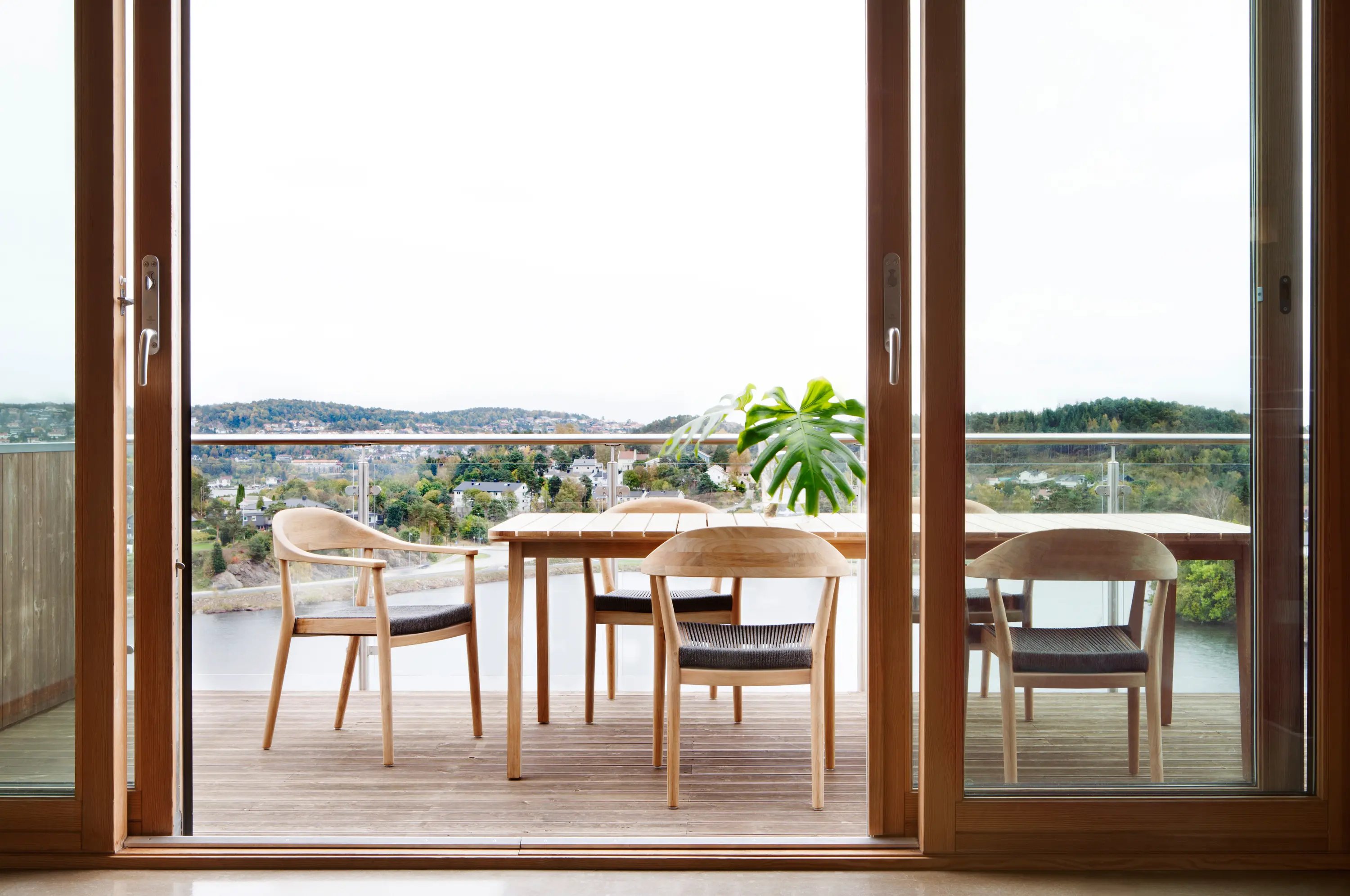 Oasiq - Skagen Dining Table