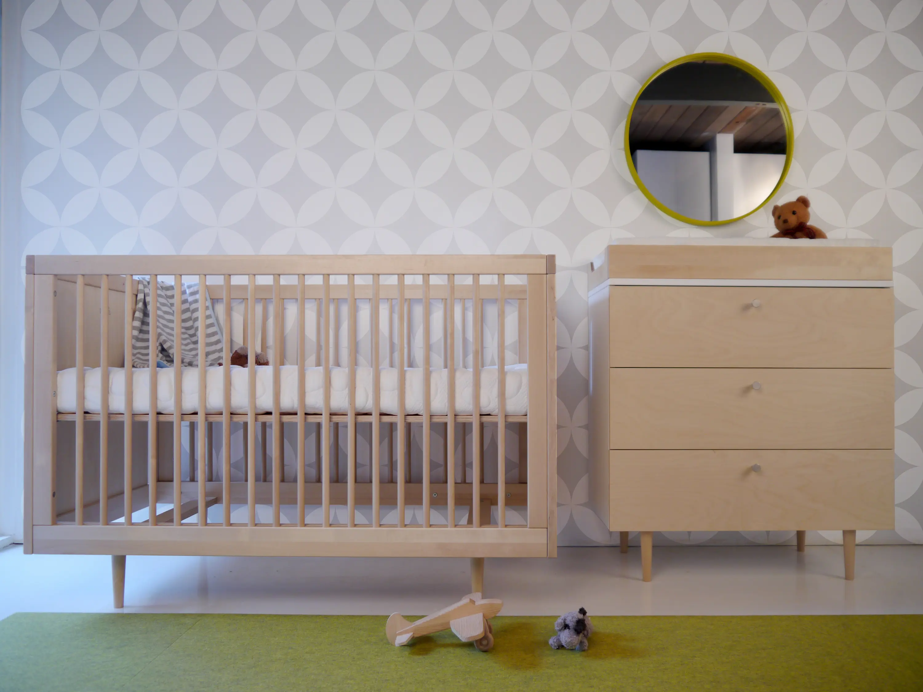 Spot On Square - Ulm Crib Conversion
