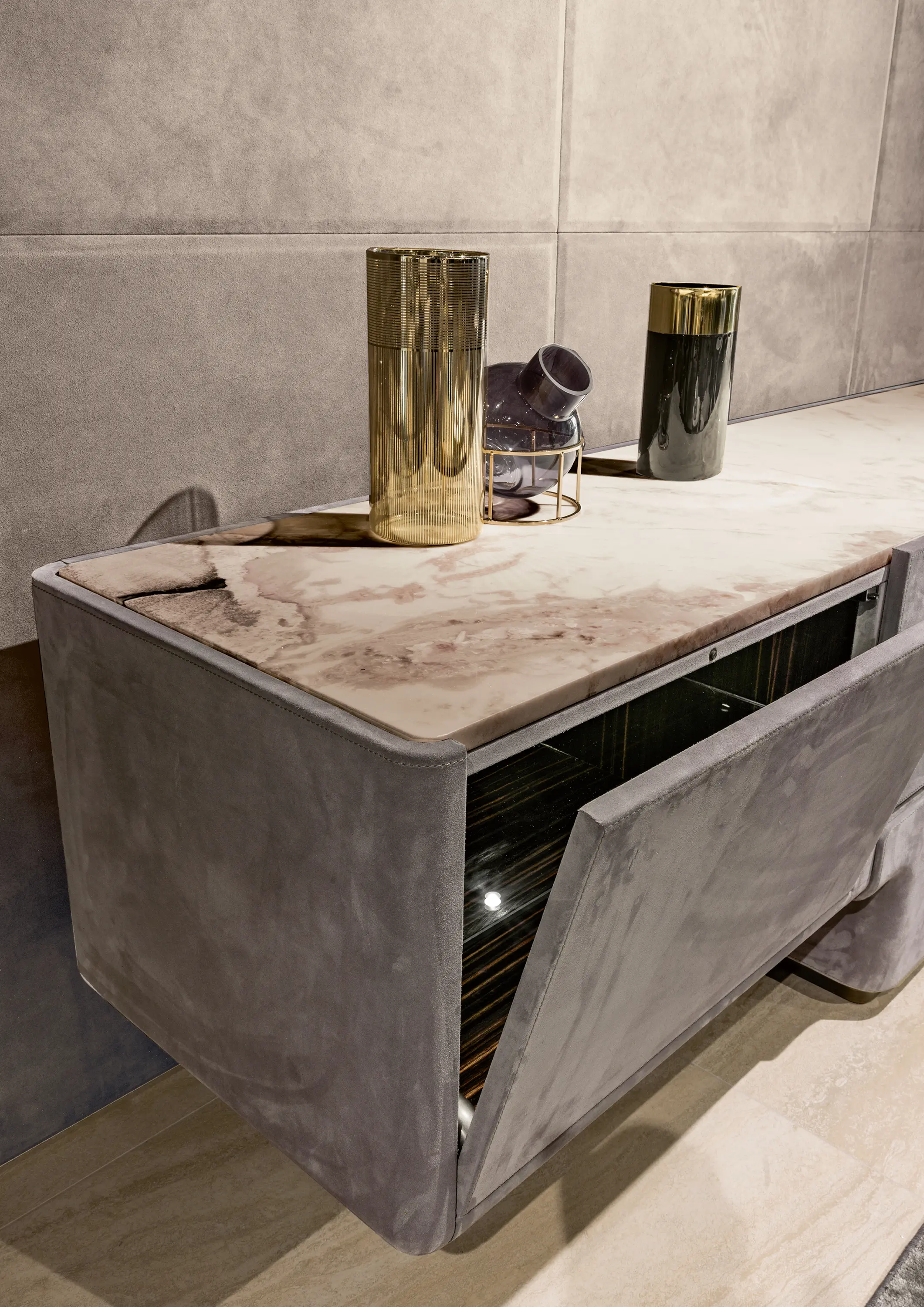 Longhi S.p.a. - Do low cabinet