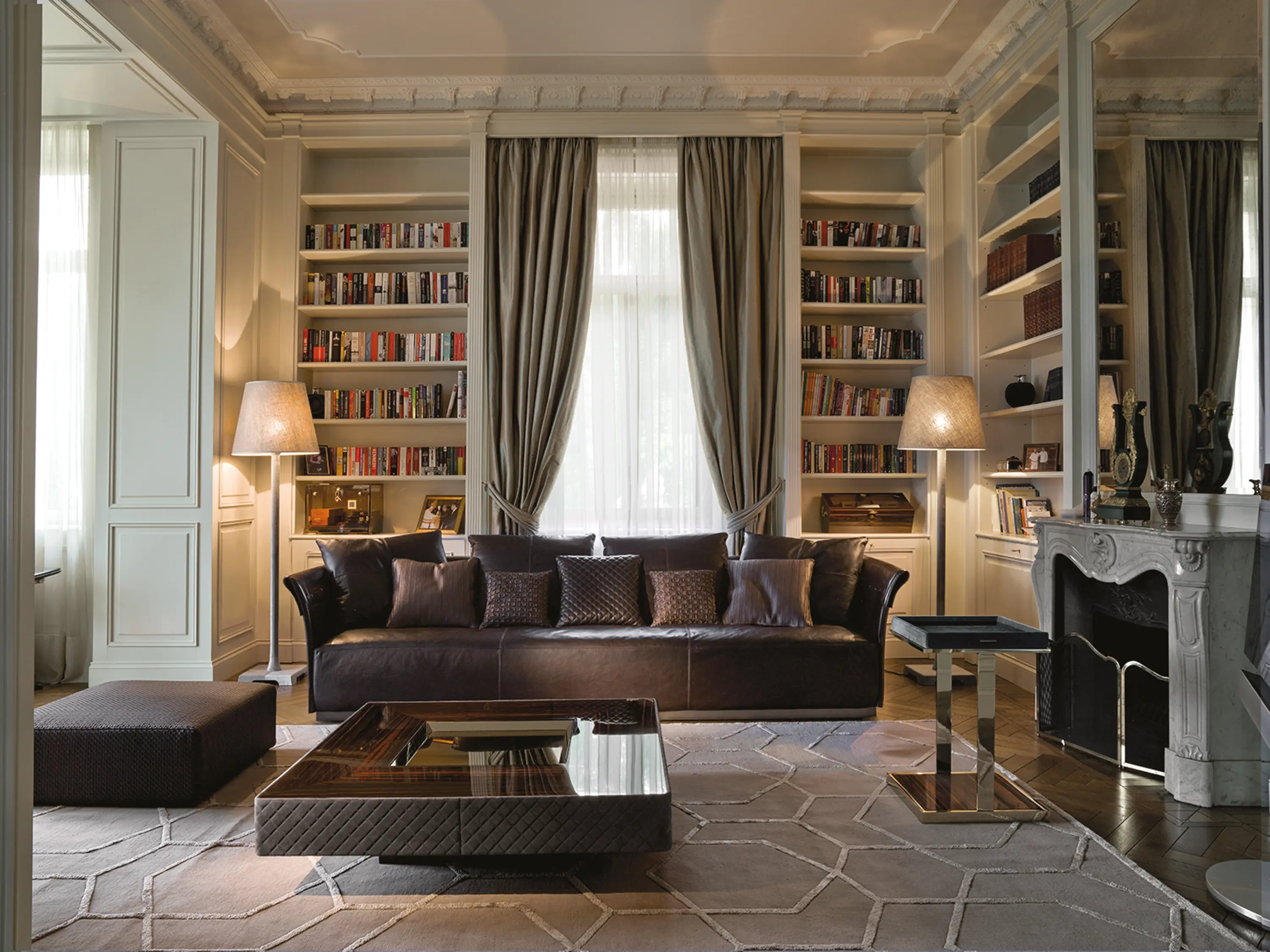 Longhi S.p.a. - Lord Table