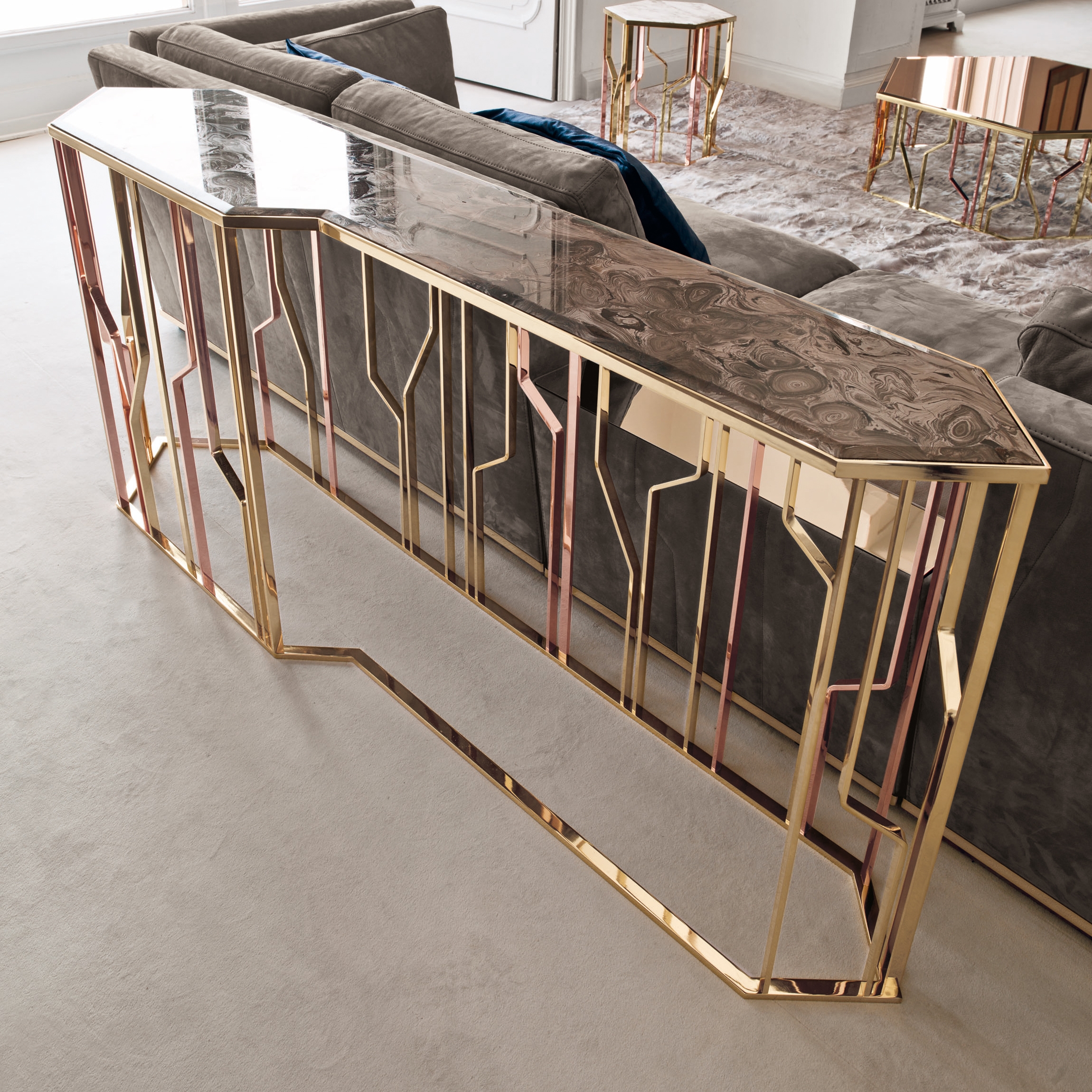 Afficher le produit Ginza Console du fabricant Longhi S.p.a.