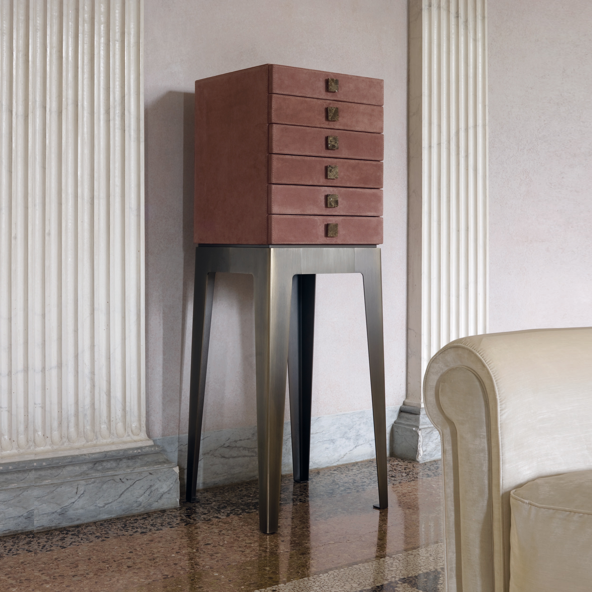 Display product Lady from manufacturer Longhi S.p.a.