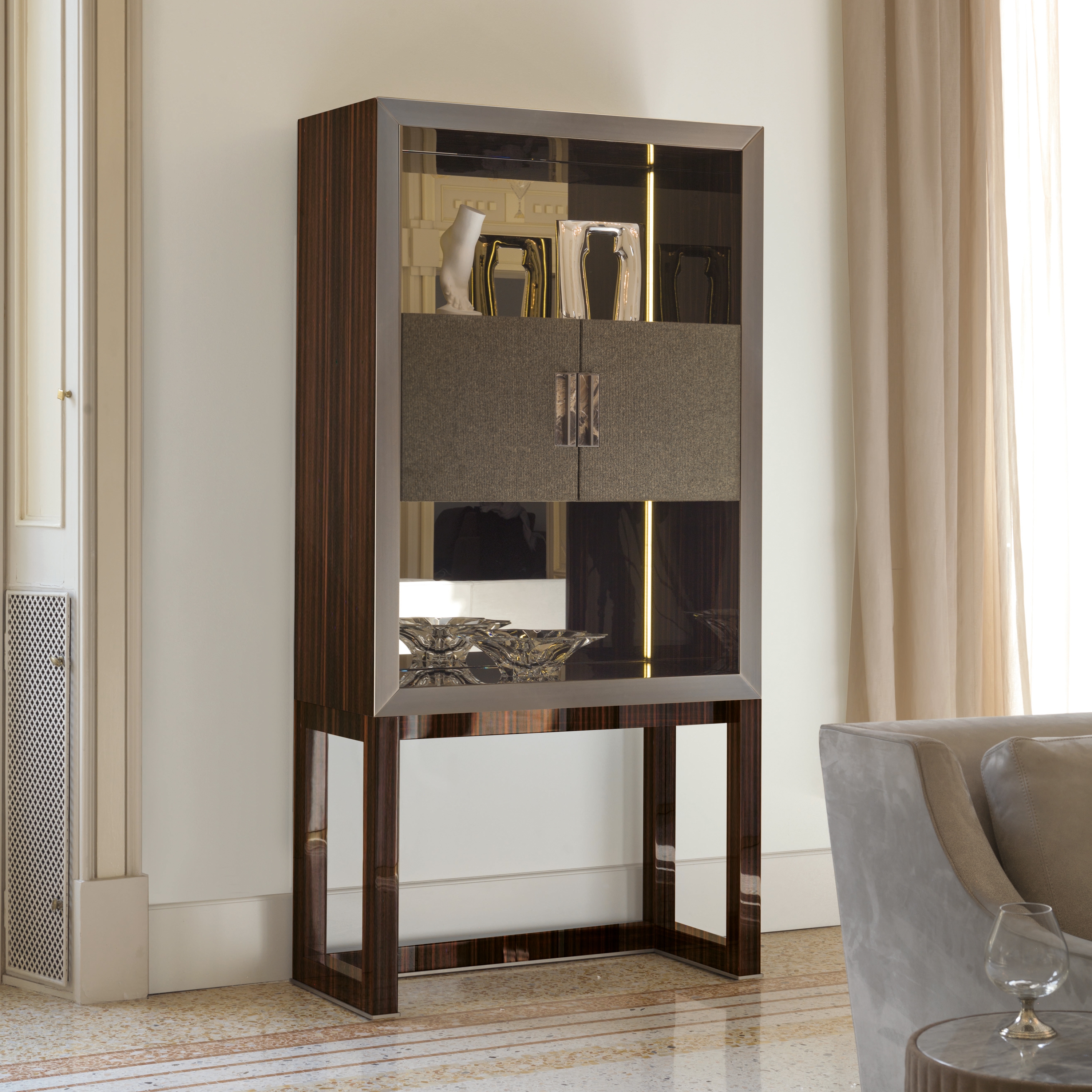 Display product Orwell from manufacturer Longhi S.p.a.